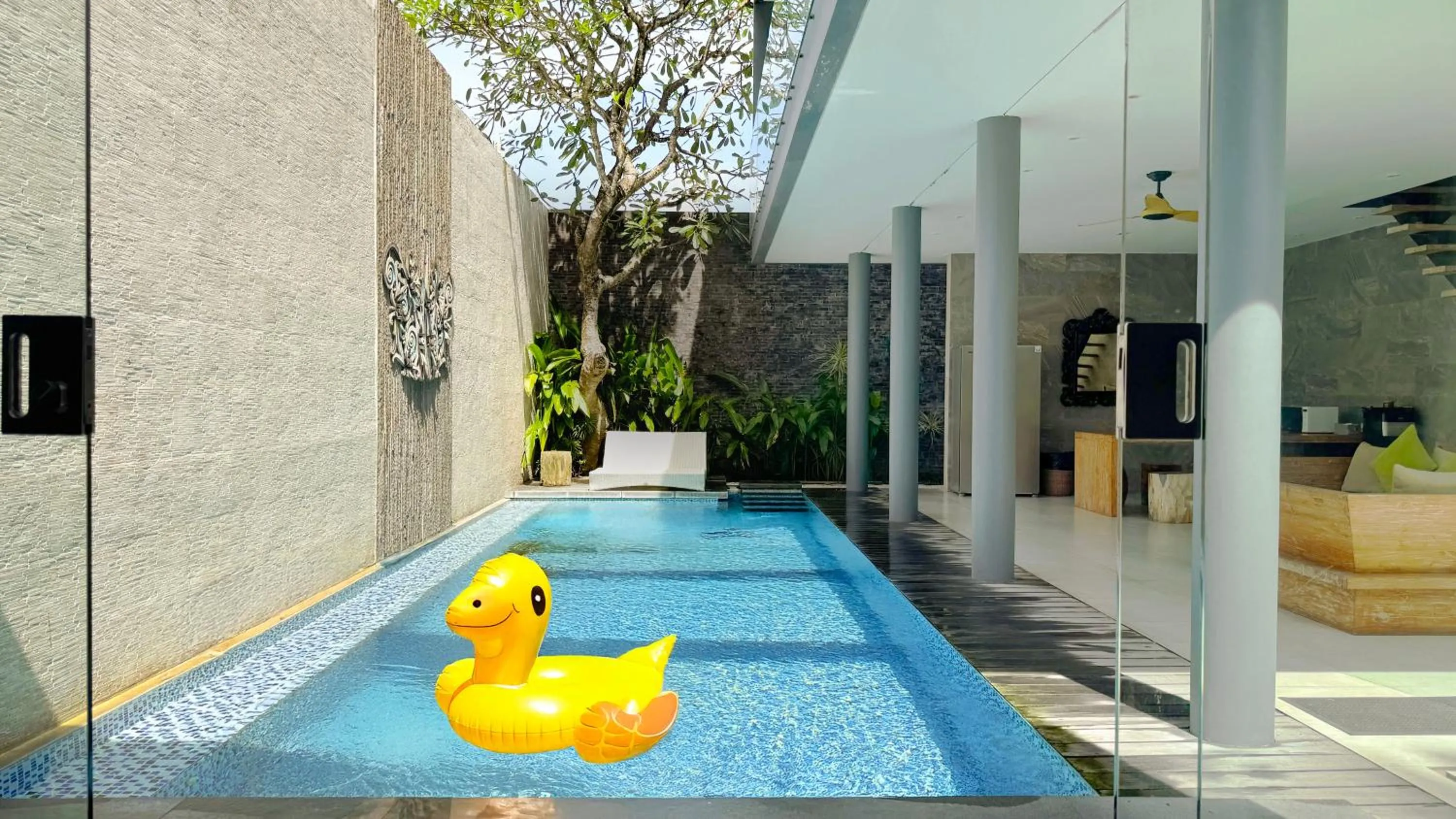 Swimming pool in Sandhya Villa Canggu Echo Beach