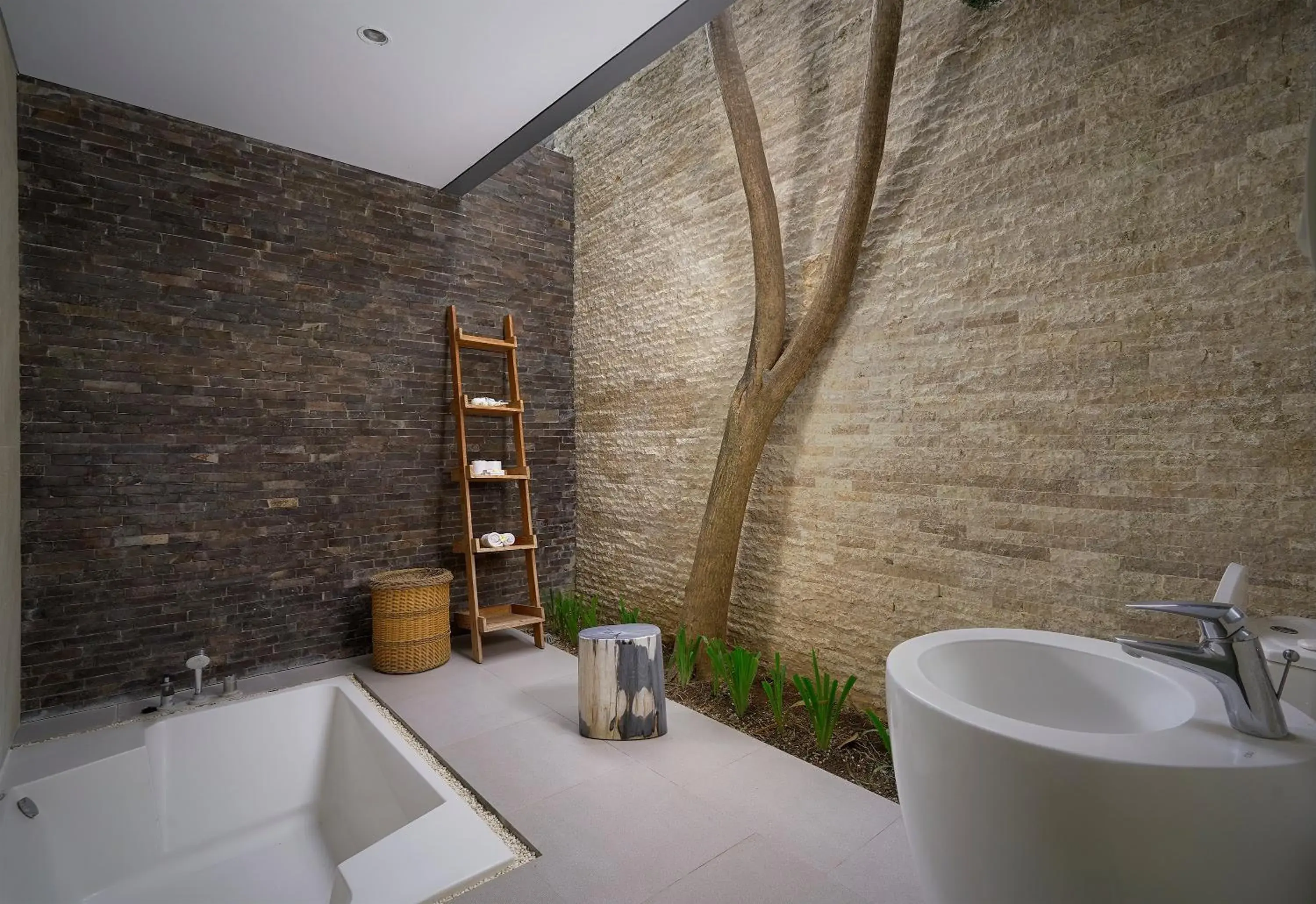 Bathroom in Sandhya Villa Canggu Echo Beach Bathroom in Sandhya Villa Canggu Echo Beach
