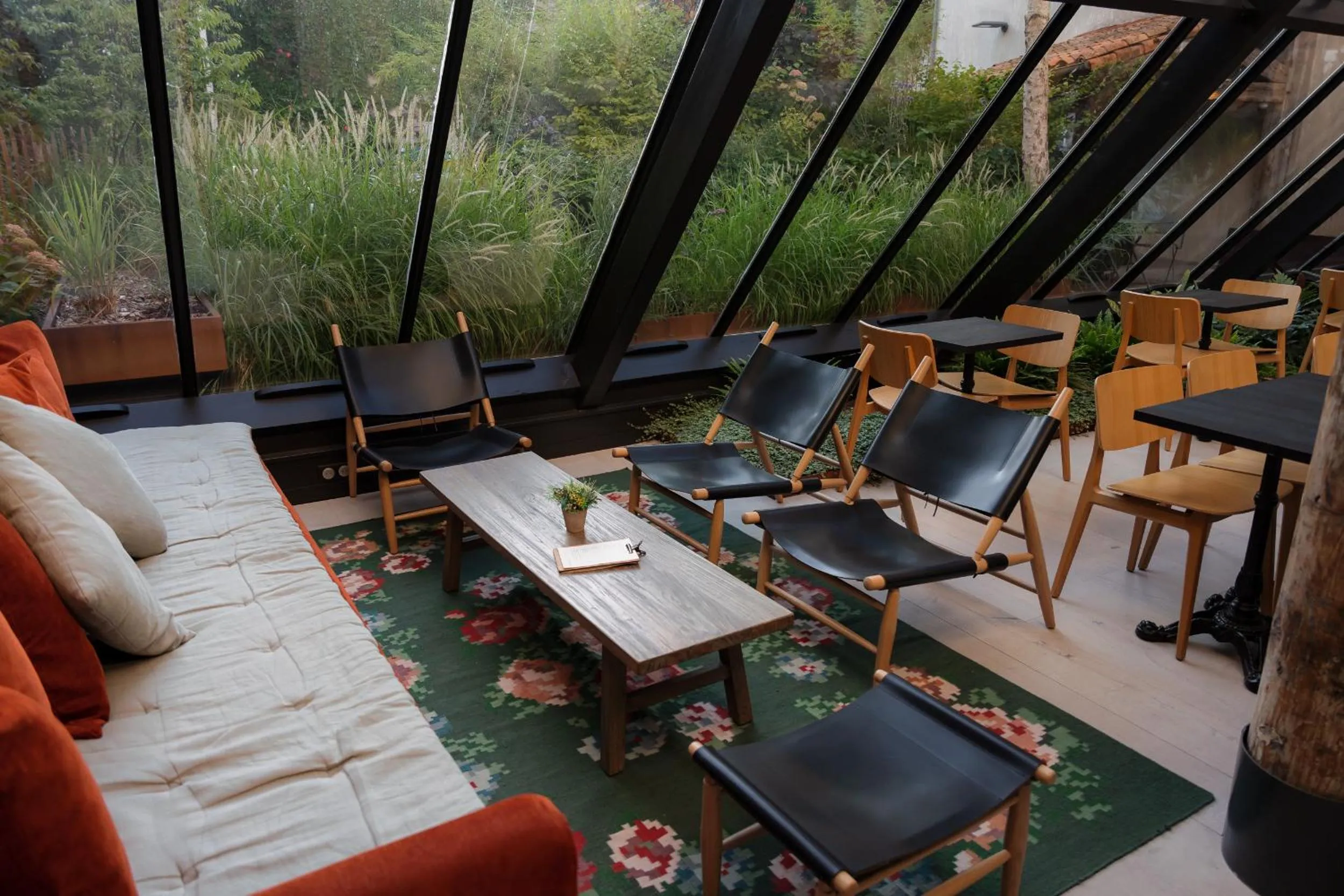 Seating area in Le Saint-Nicolas