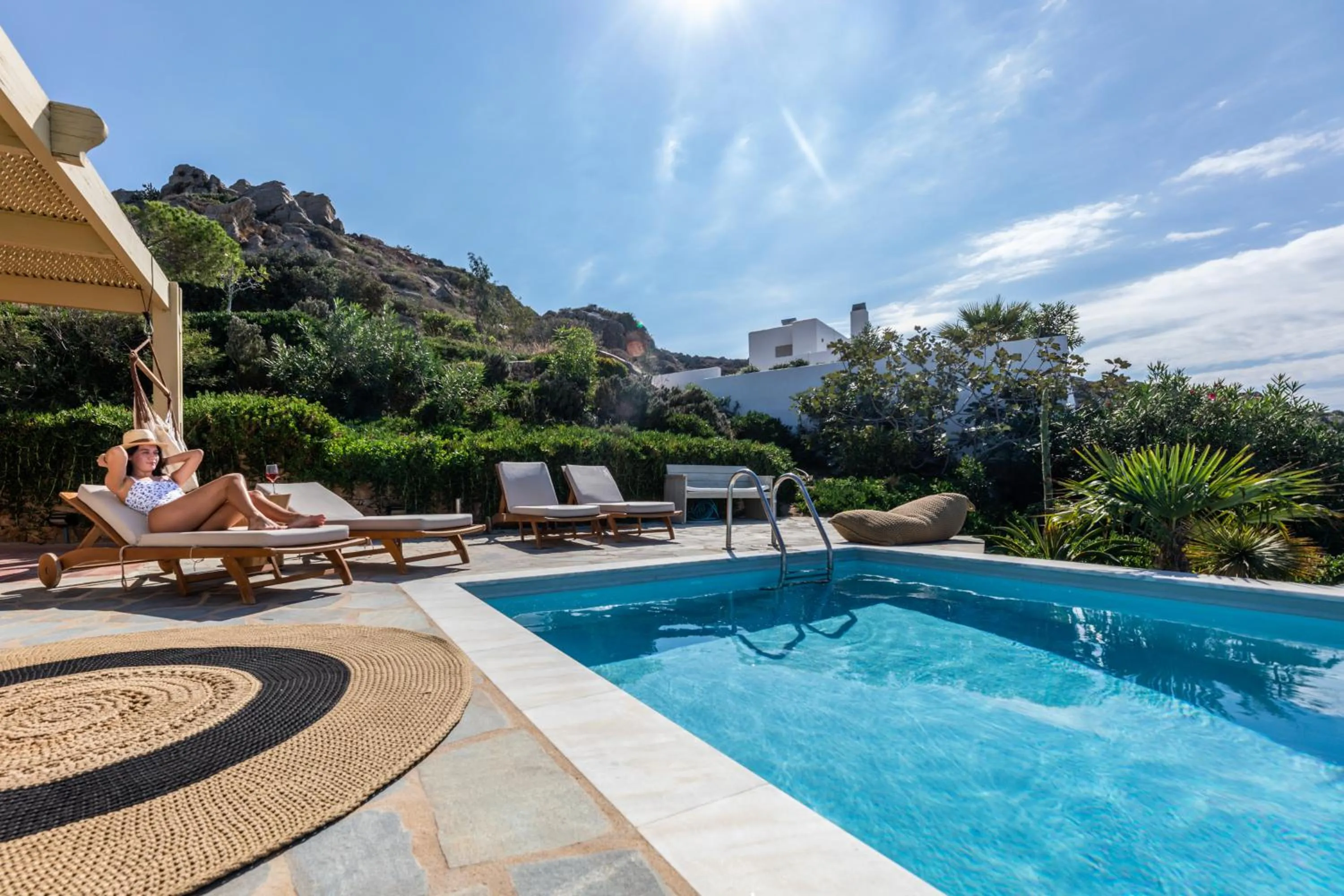 Swimming pool in Villa Paradise in Naxos