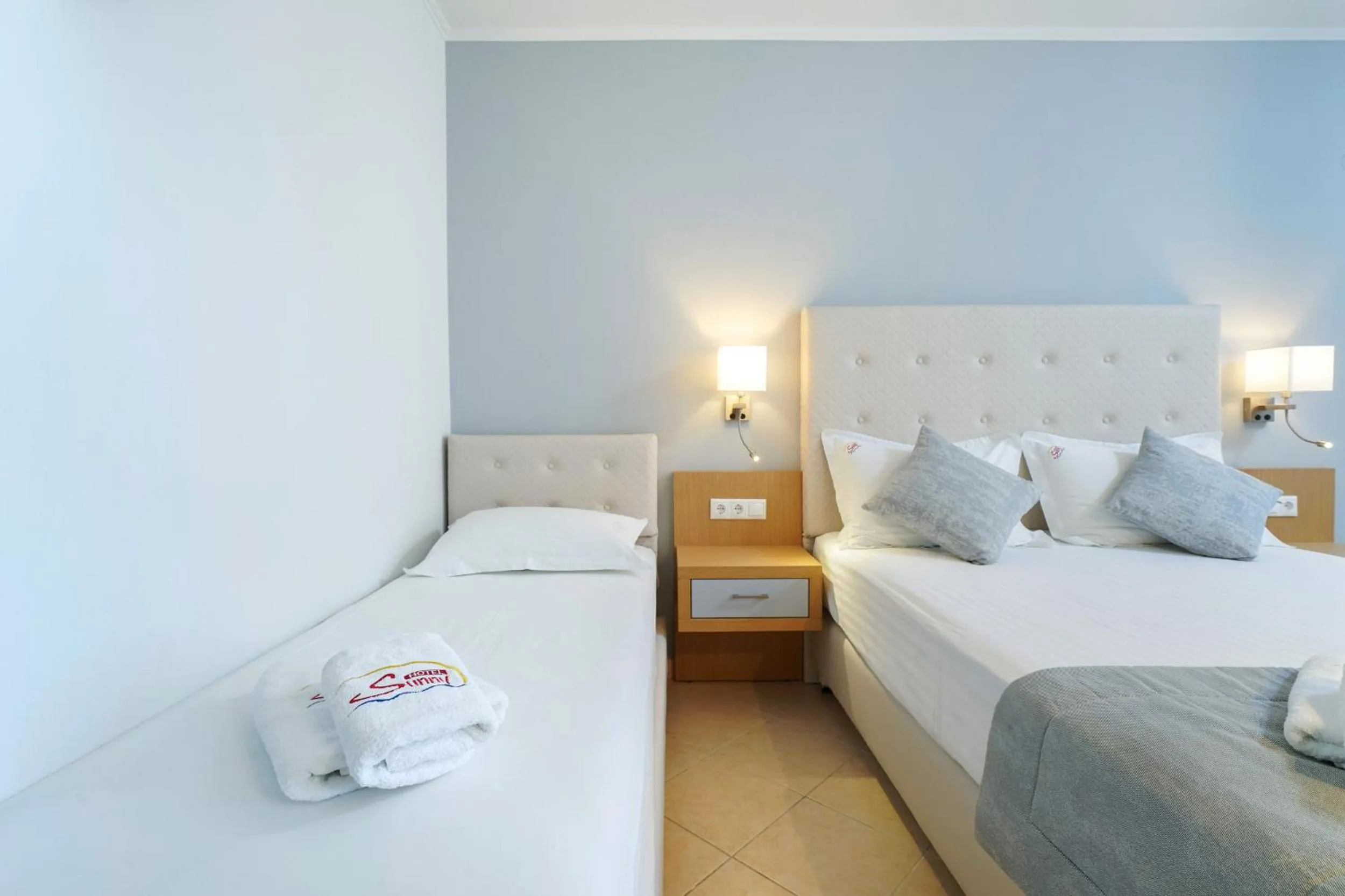 Bedroom, Bed in Sunny Hotel Thassos