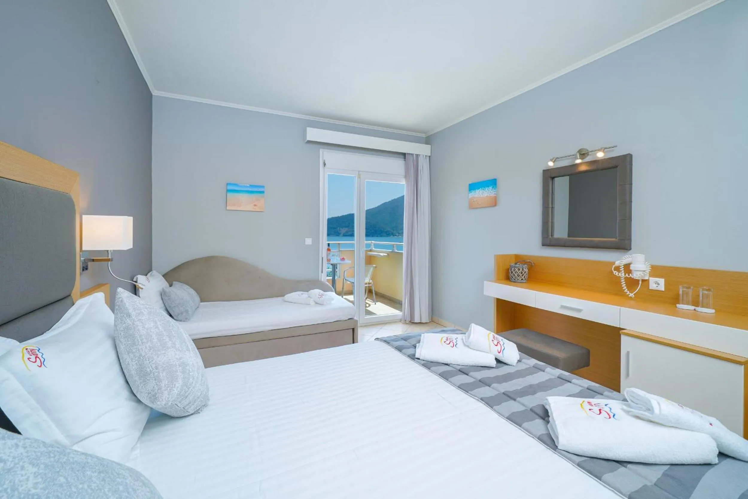 Photo of the whole room, Bed in Sunny Hotel Thassos