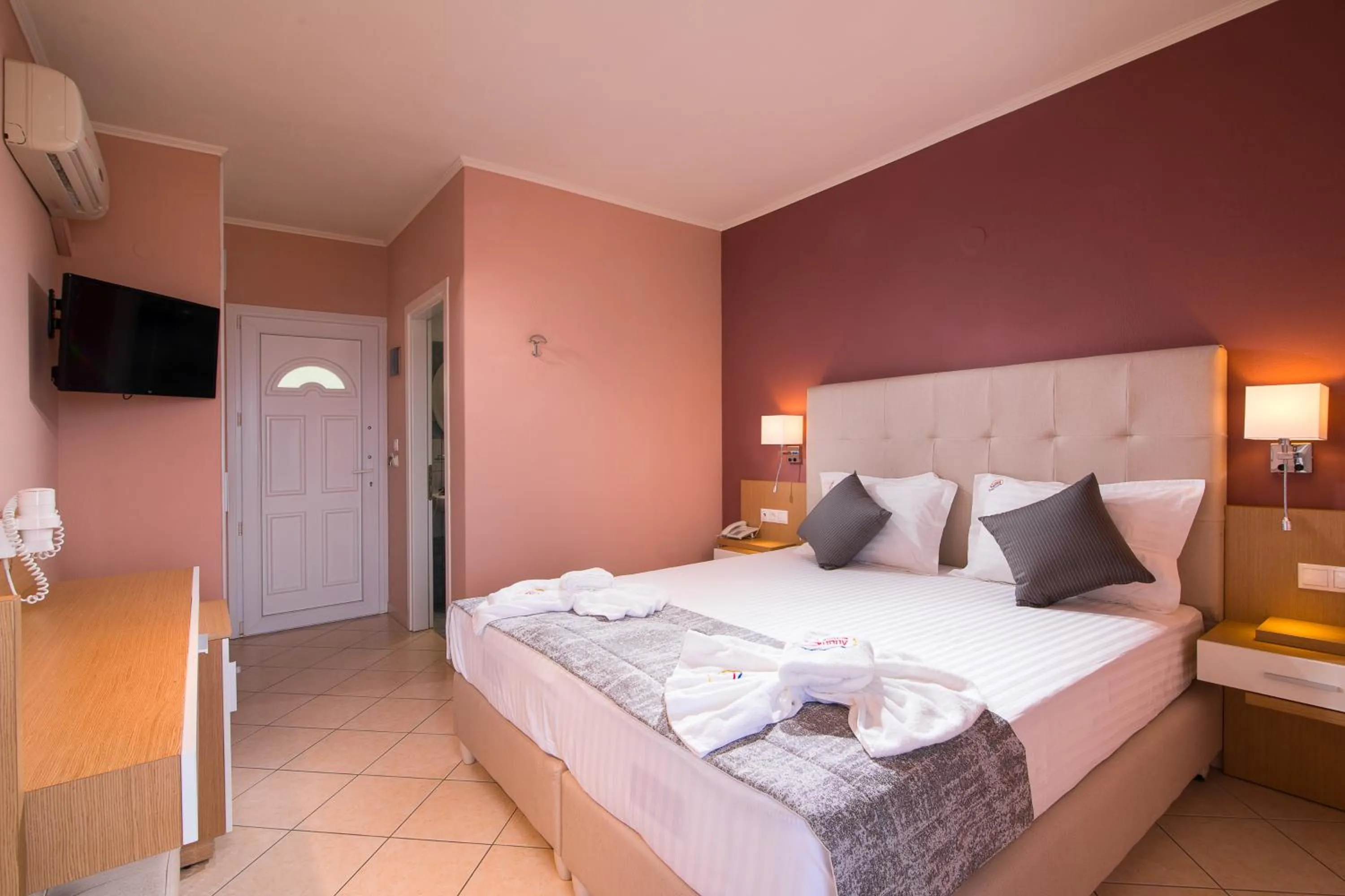 Bed in Sunny Hotel Thassos