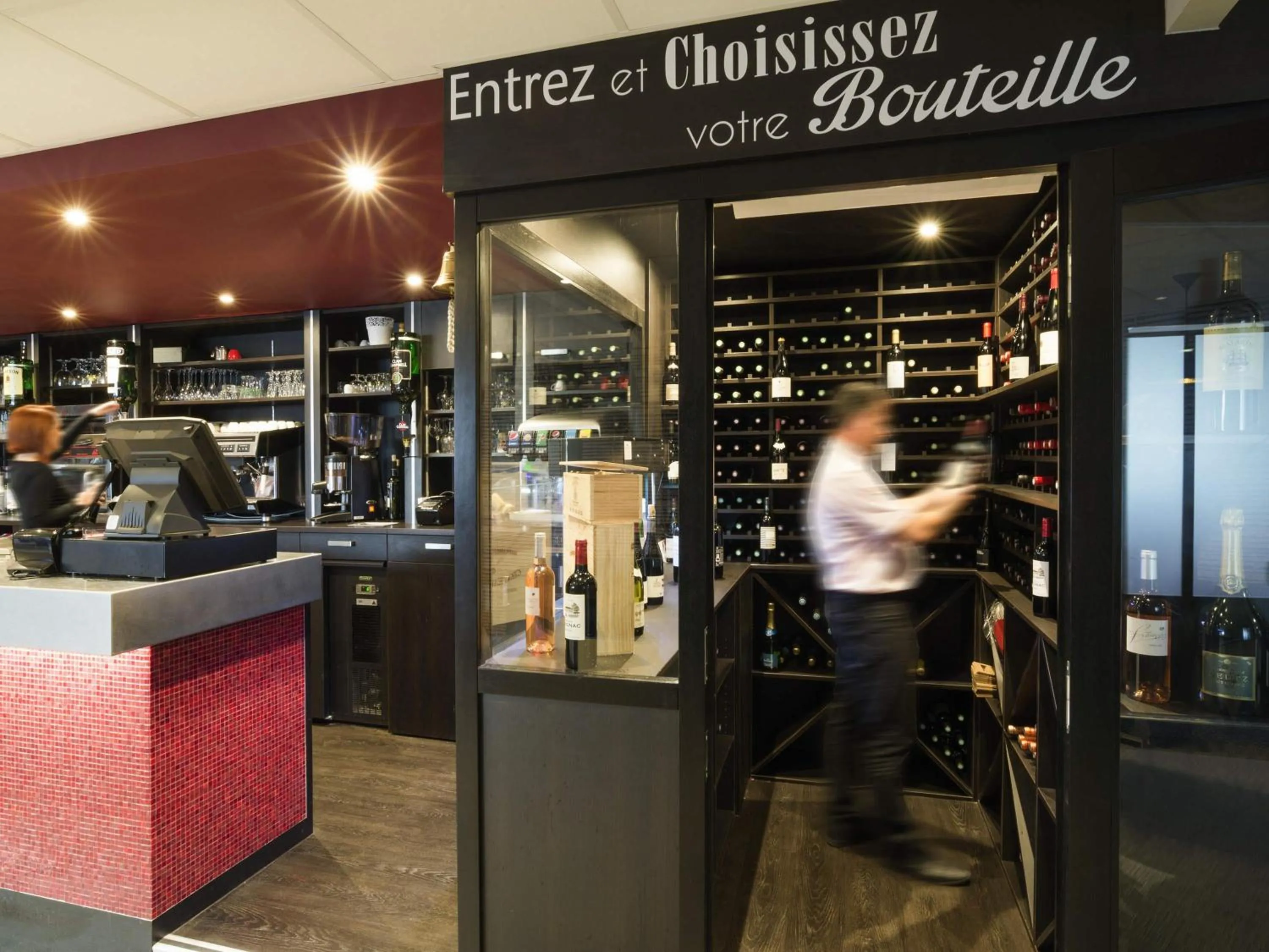 Restaurant/places to eat in Hotel ibis Narbonne