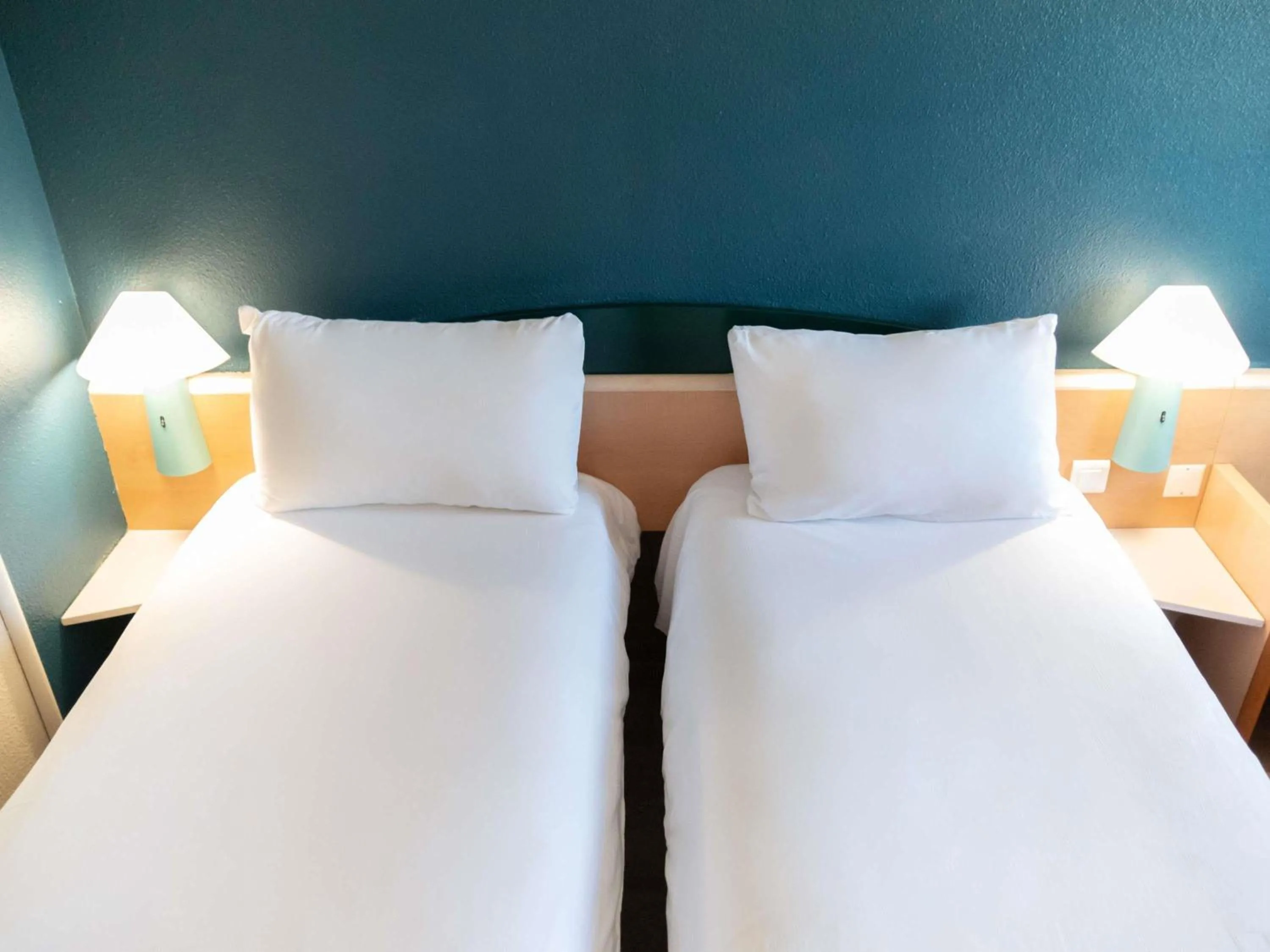 Bedroom, Bed in Hotel ibis Narbonne