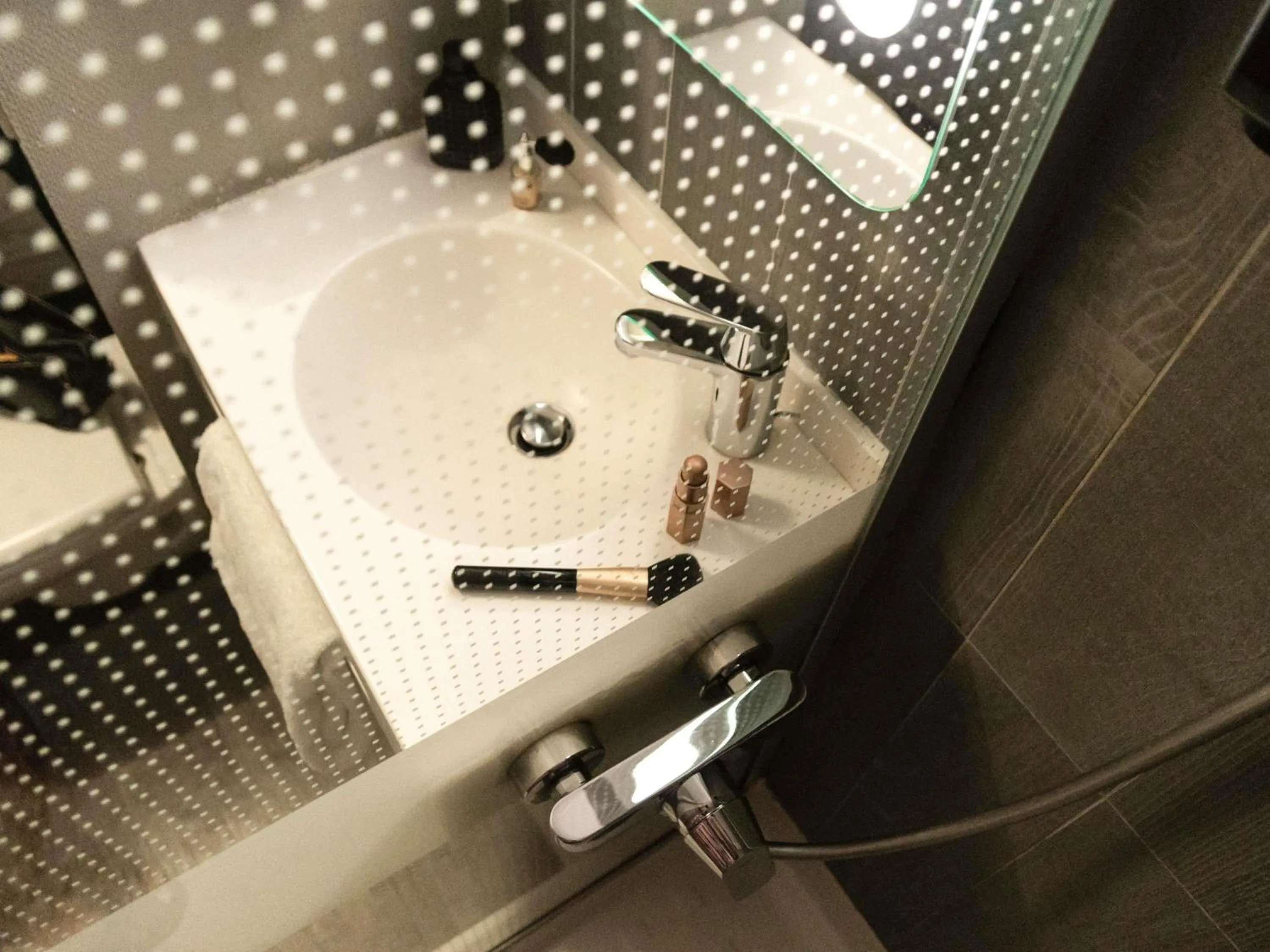 Bedroom in Hotel ibis Narbonne