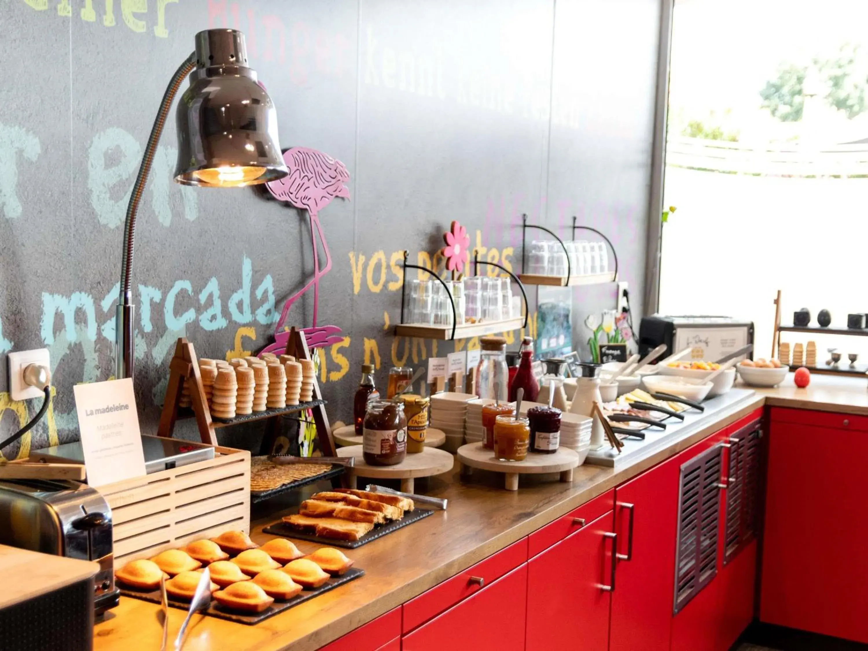 Breakfast in Hotel ibis Narbonne Breakfast in Hotel ibis Narbonne