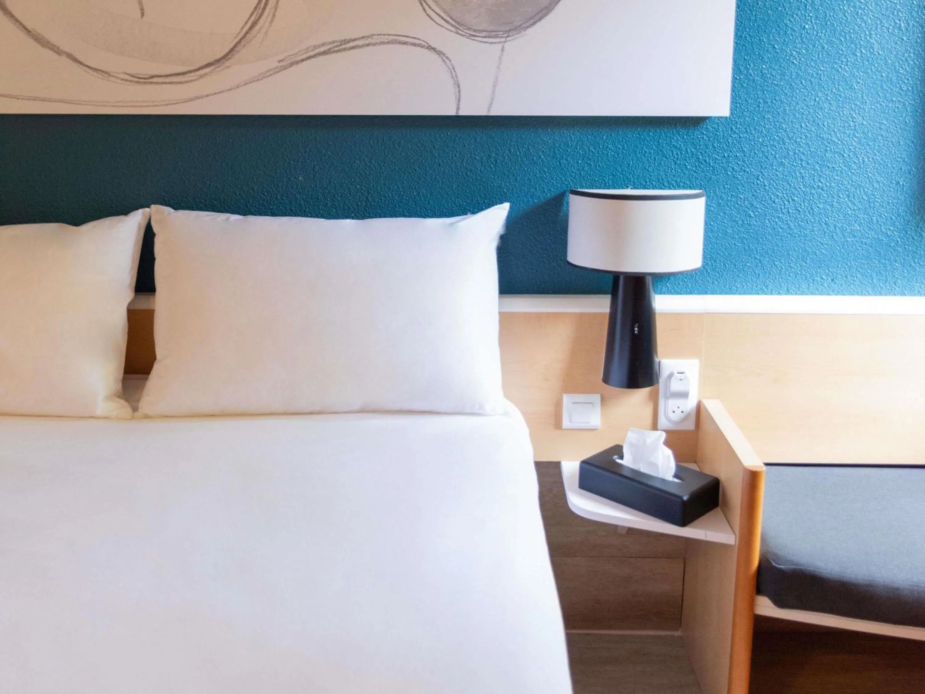 Bedroom, Bed in Hotel ibis Narbonne