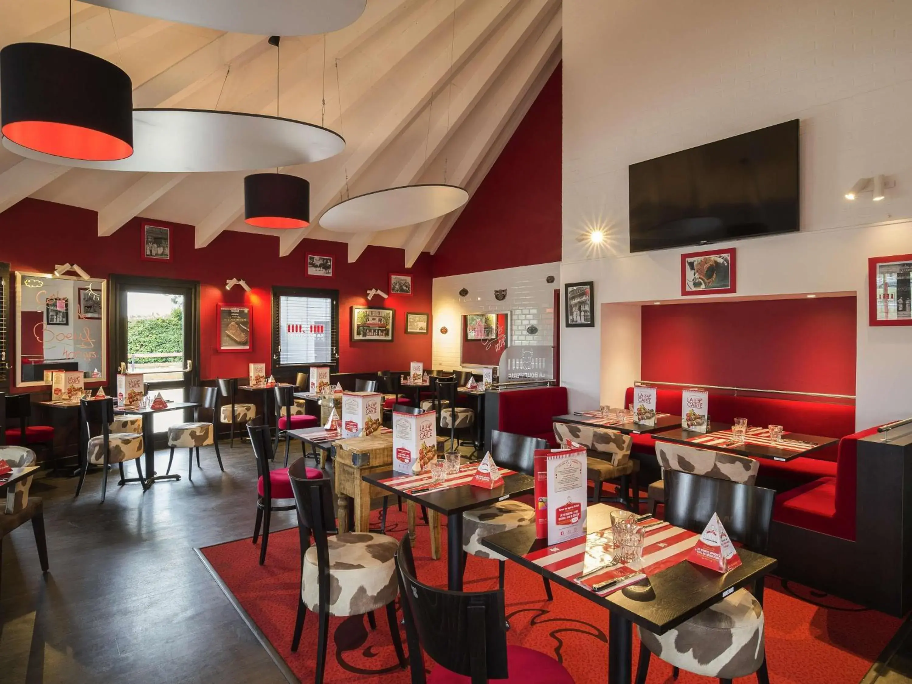 Restaurant/places to eat in Hotel ibis Narbonne Restaurant/places to eat in Hotel ibis Narbonne
