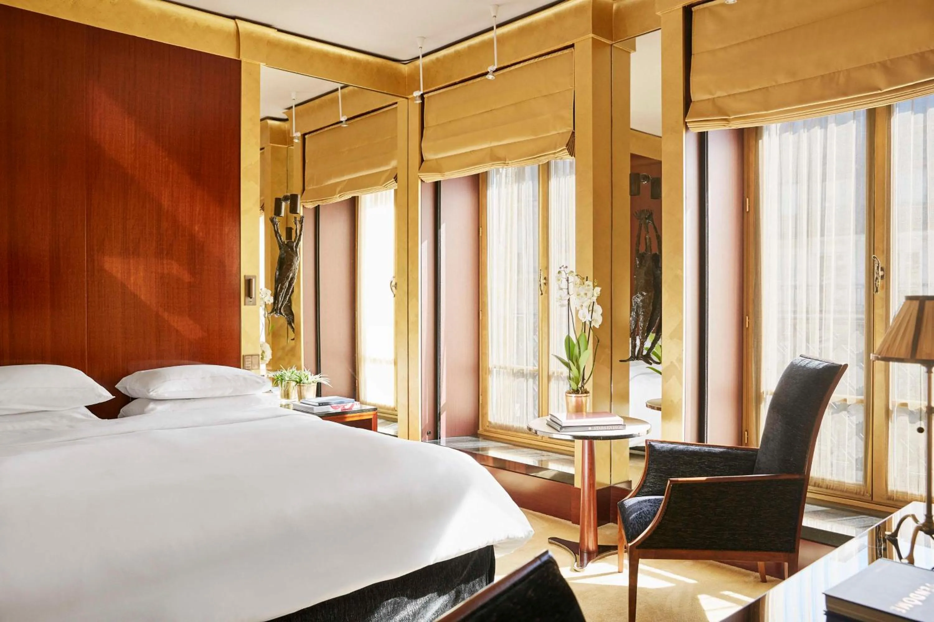 Photo of the whole room, Bed in Park Hyatt Paris - Vendôme
