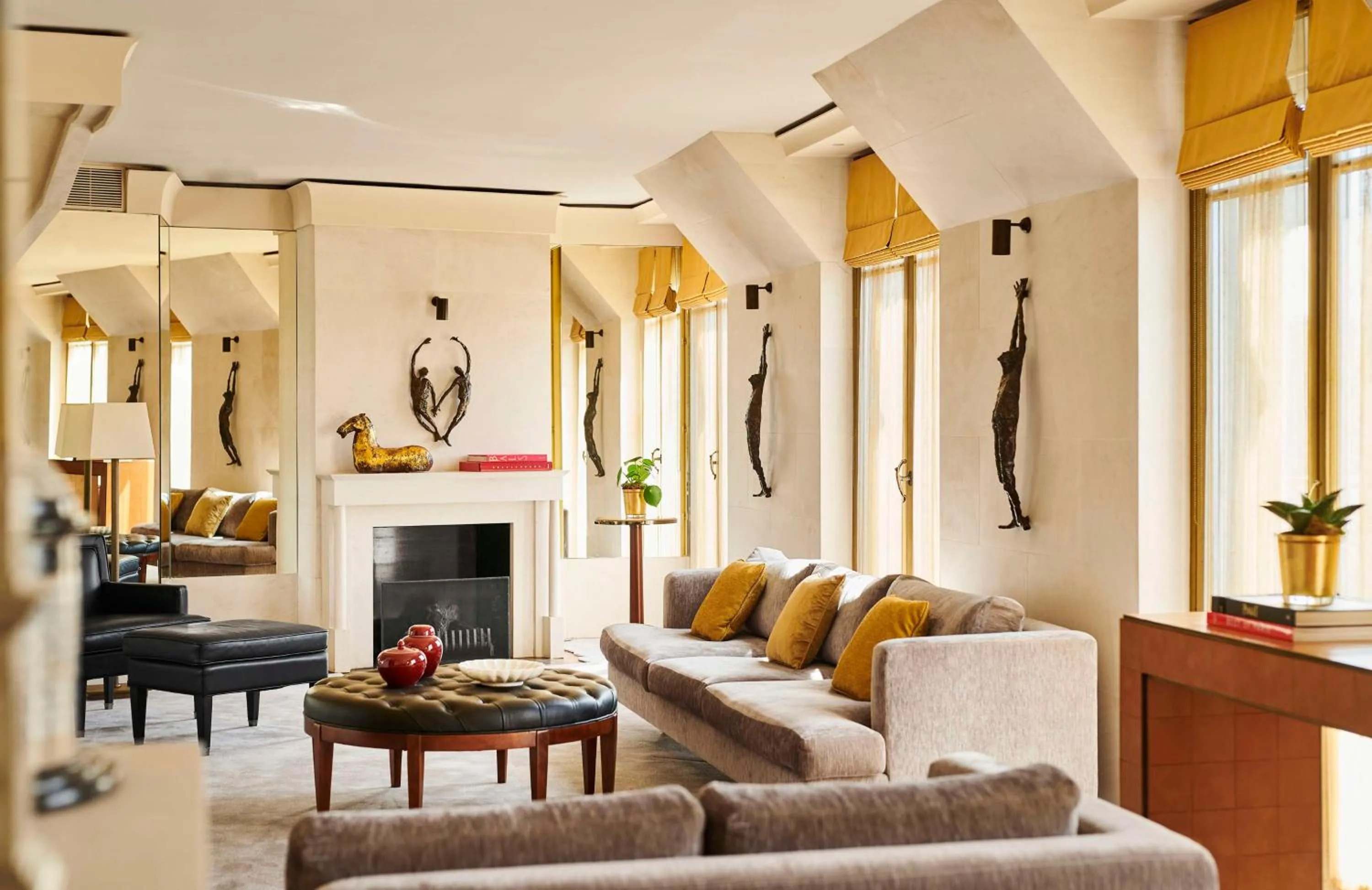 Photo of the whole room in Park Hyatt Paris - Vendôme