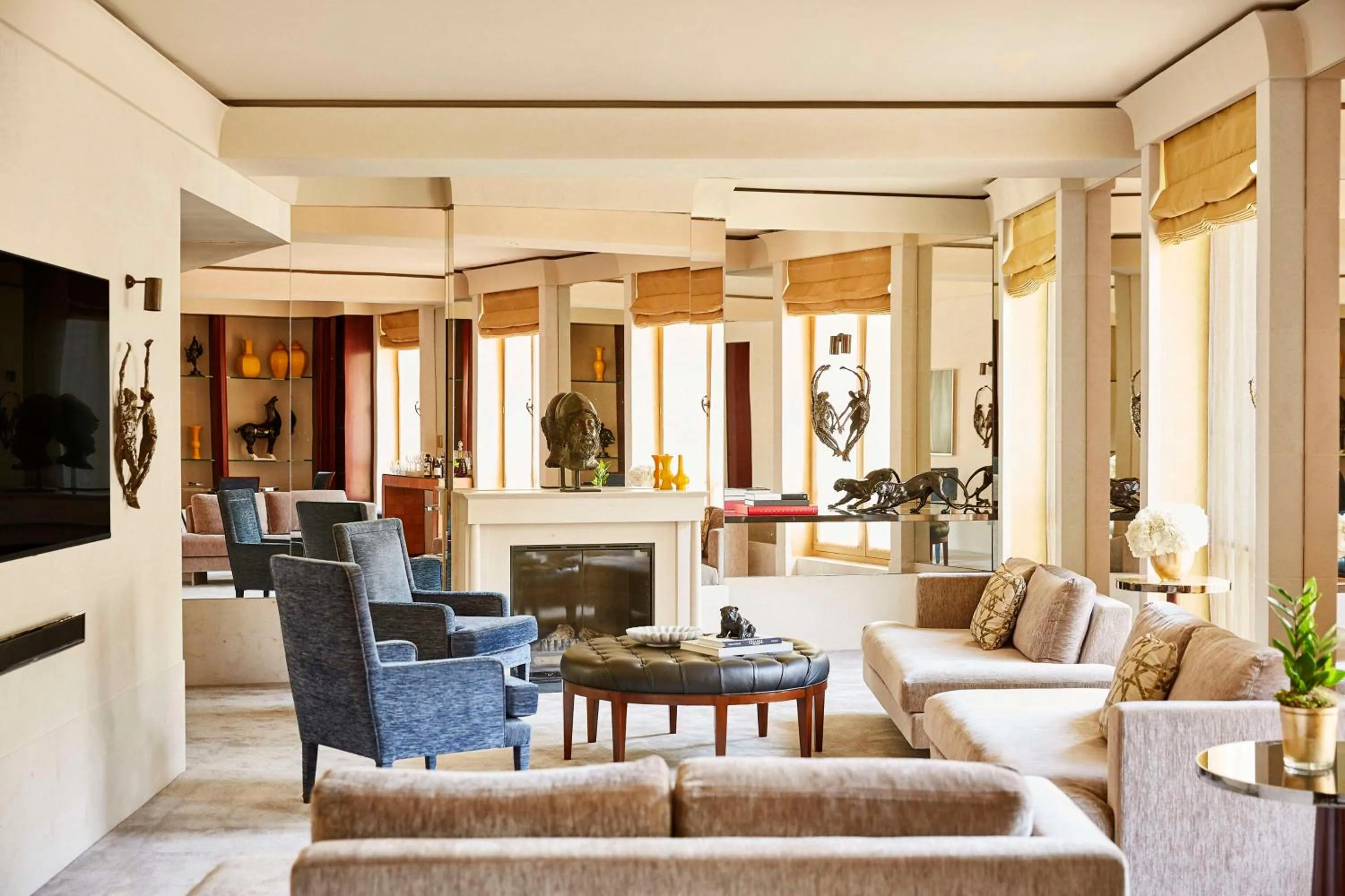 Photo of the whole room in Park Hyatt Paris - Vendôme