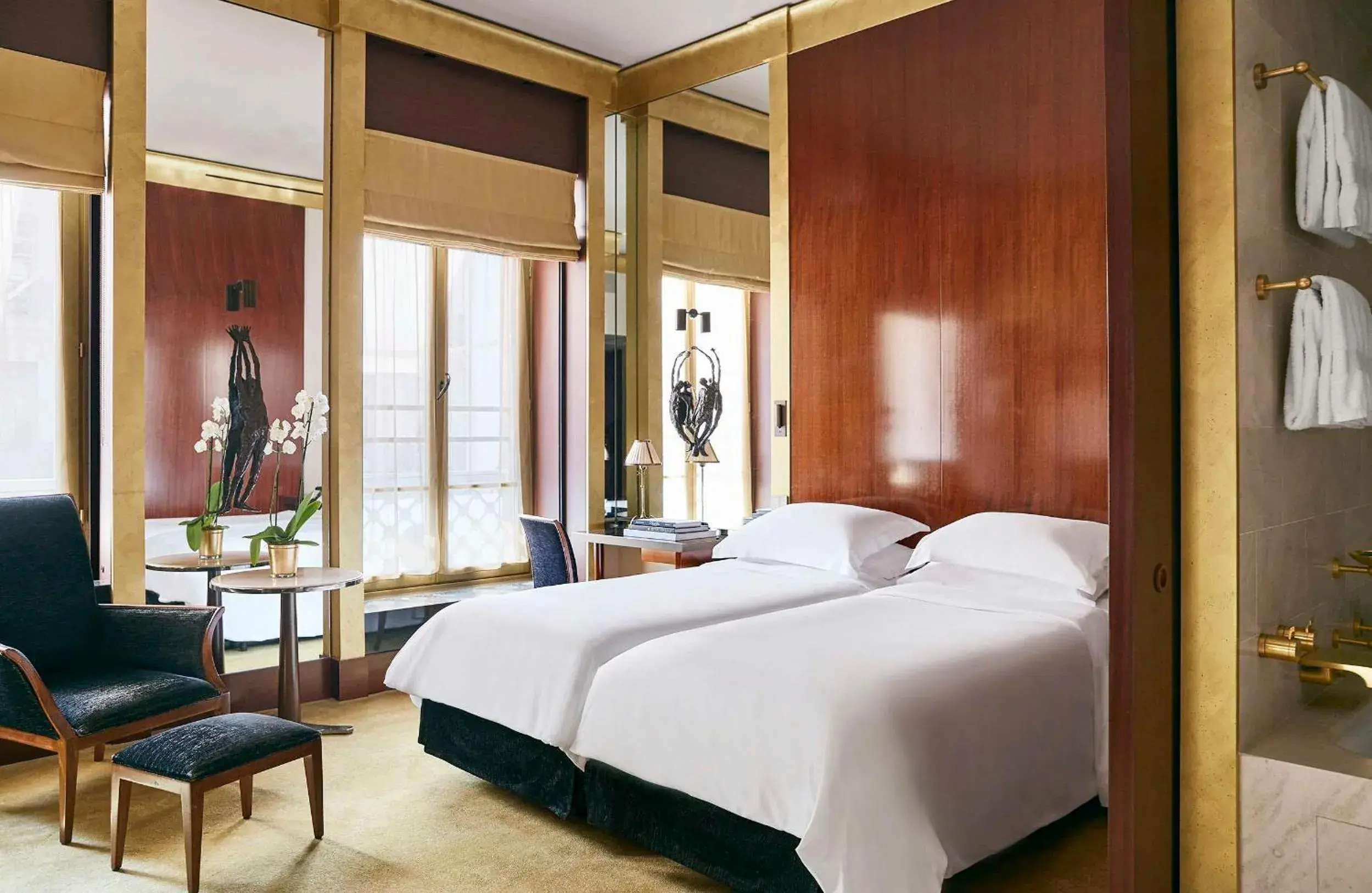Bedroom, Bed in Park Hyatt Paris - Vendôme Bedroom, Bed in Park Hyatt Paris - Vendôme