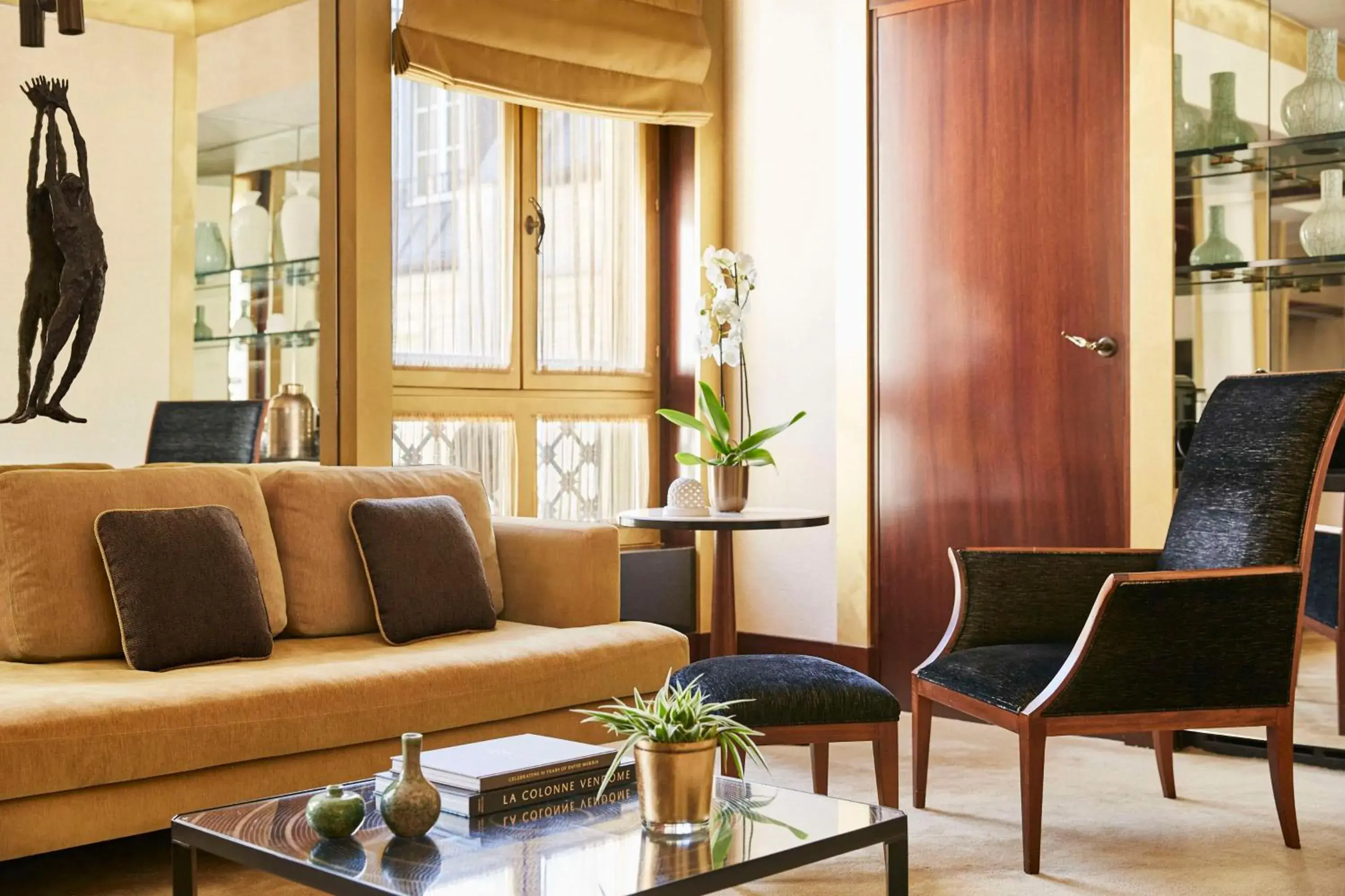 Photo of the whole room in Park Hyatt Paris - Vendôme Photo of the whole room in Park Hyatt Paris - Vendôme