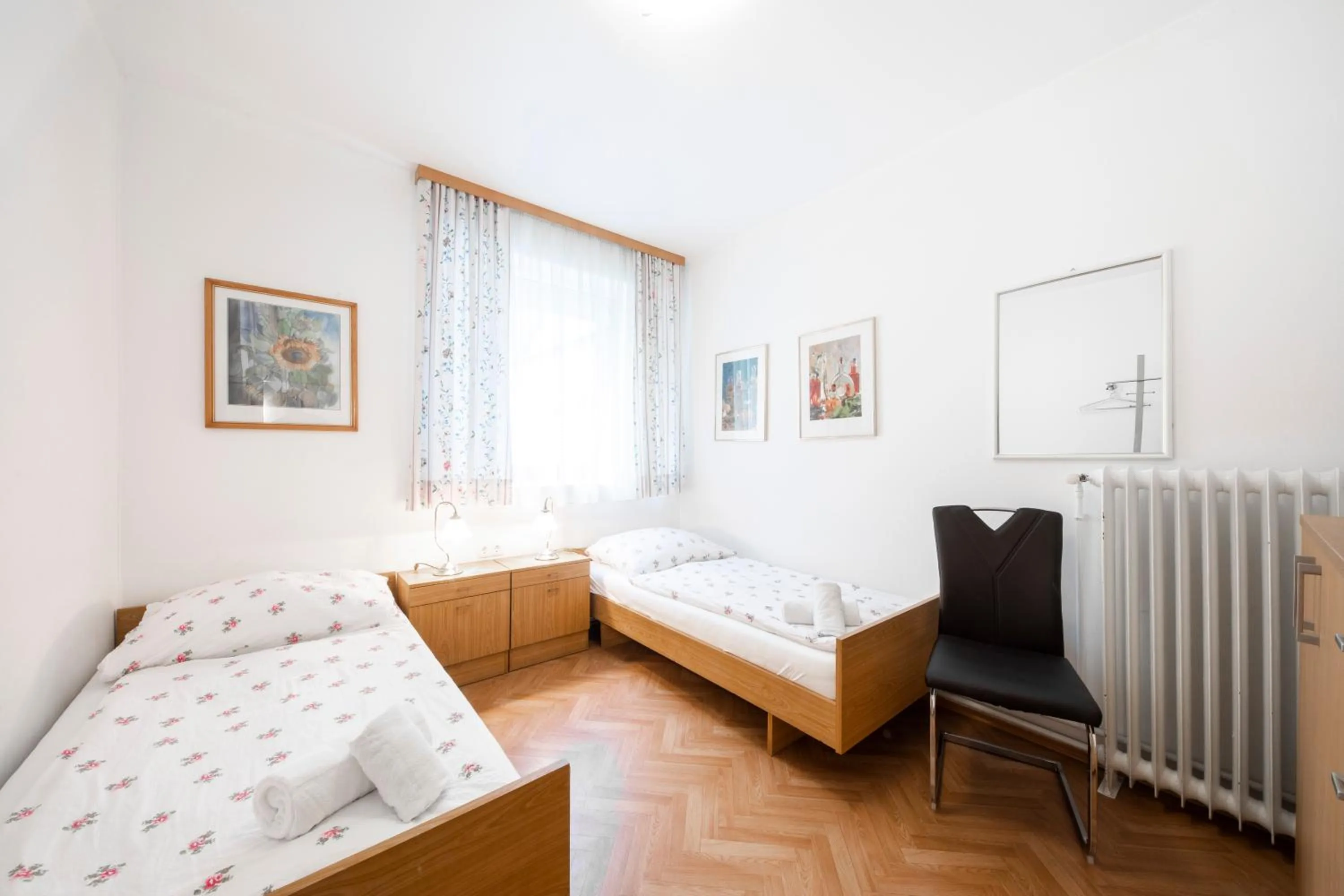 Bed in Madar Café Restaurant zum Fürsten