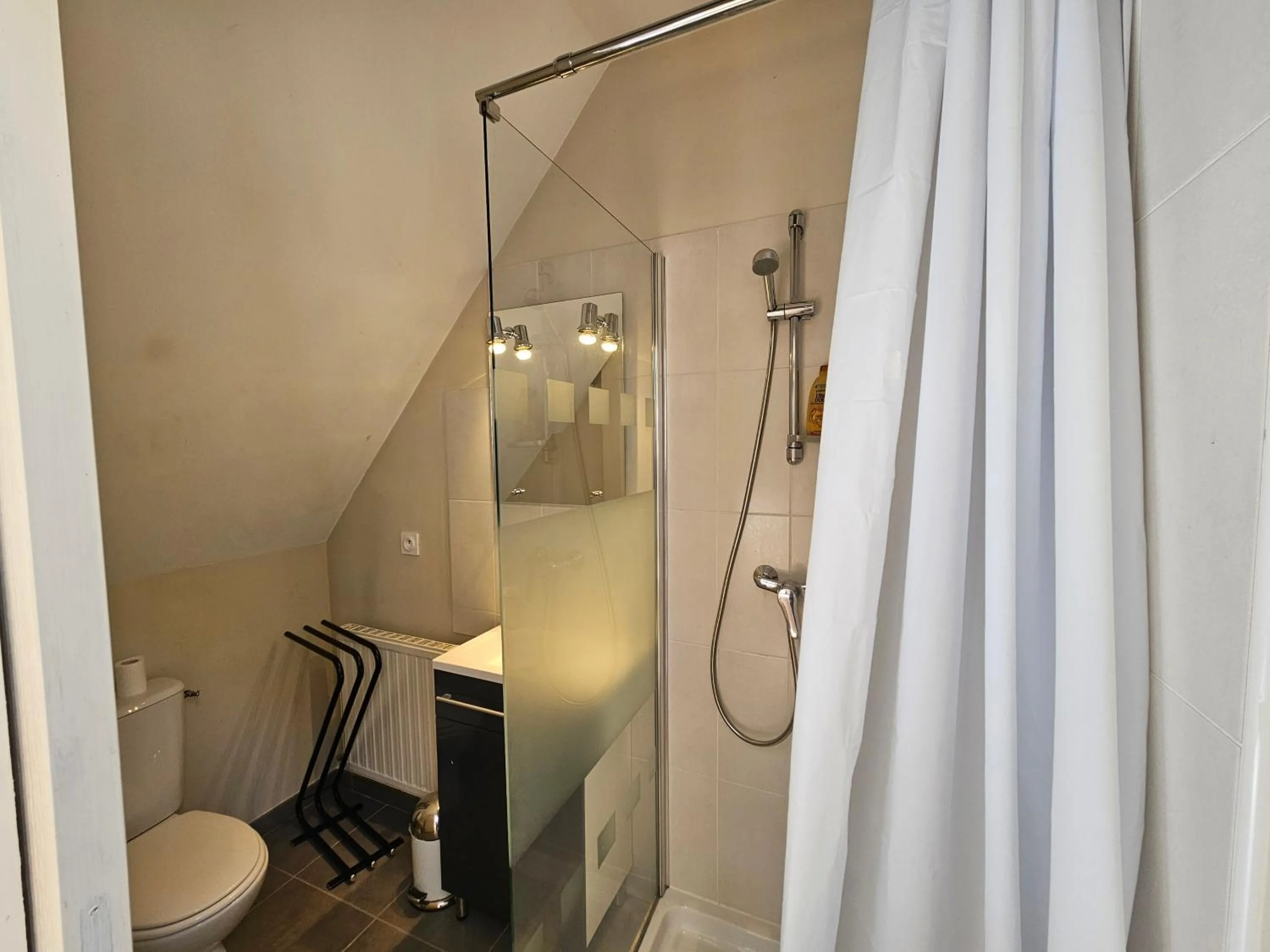 Shower in Domaine de Belcayre