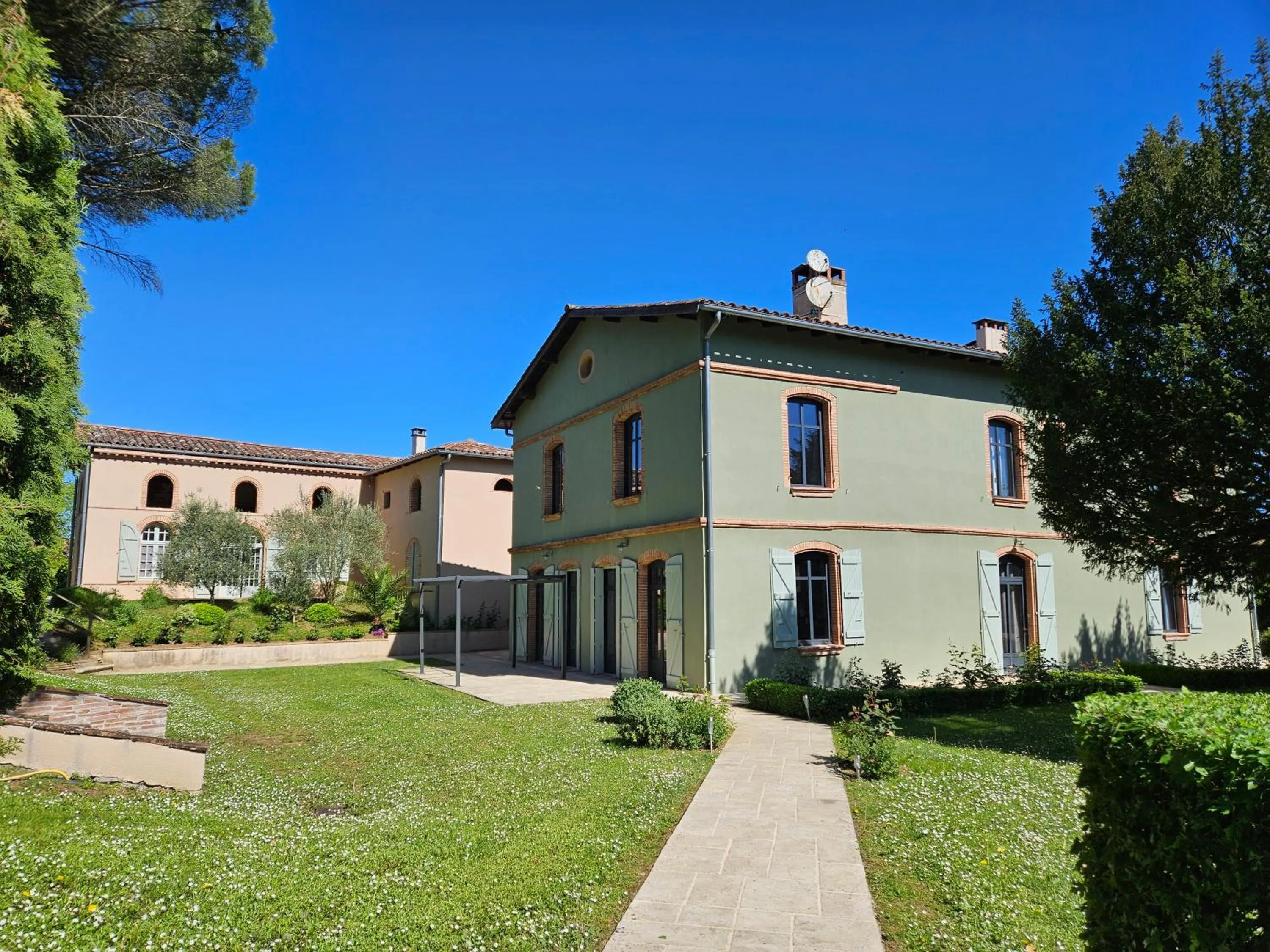 Property building in Domaine de Belcayre