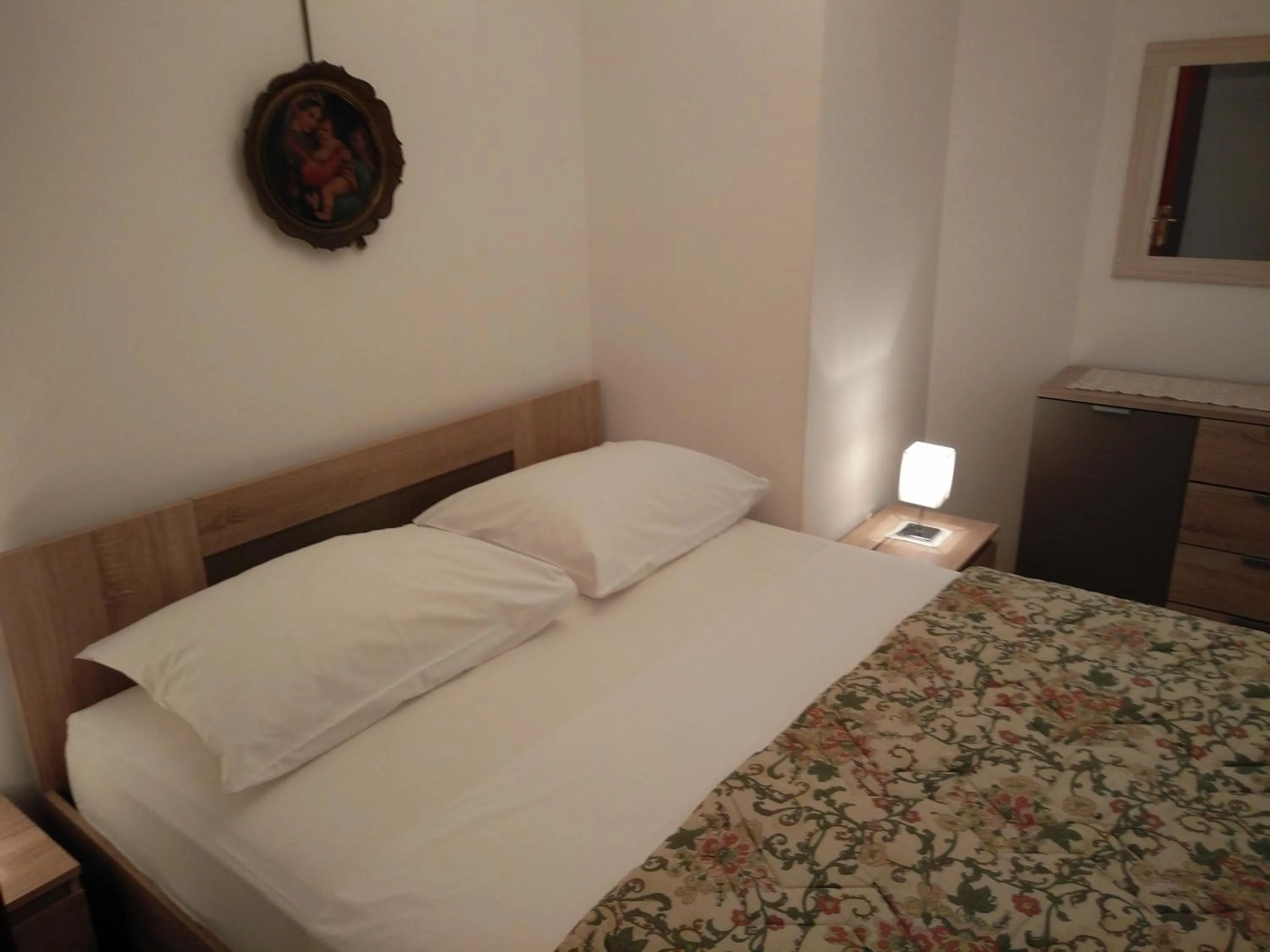 Bedroom, Bed in Villa Donadini