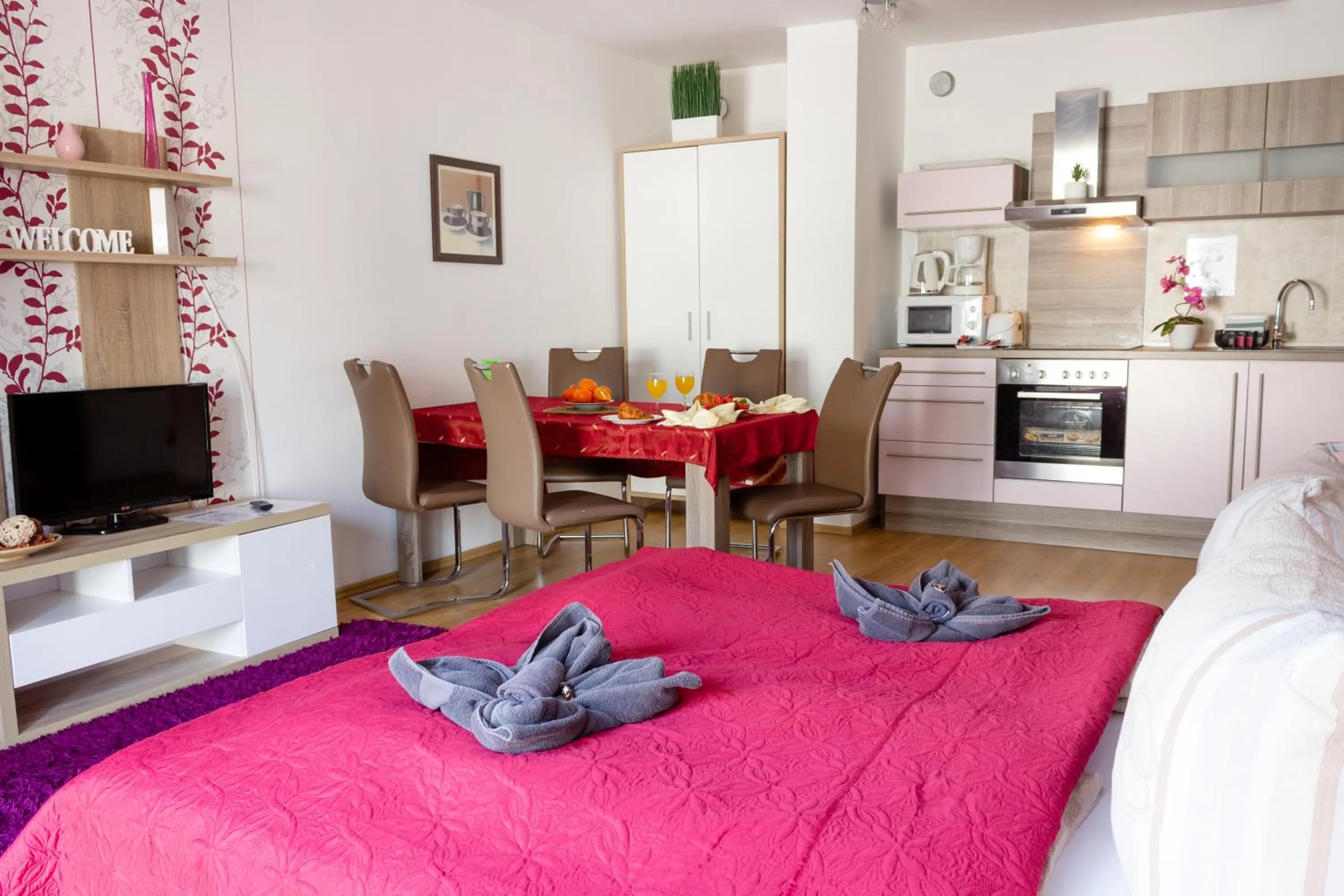 Photo of the whole room in Budapest Center Residence