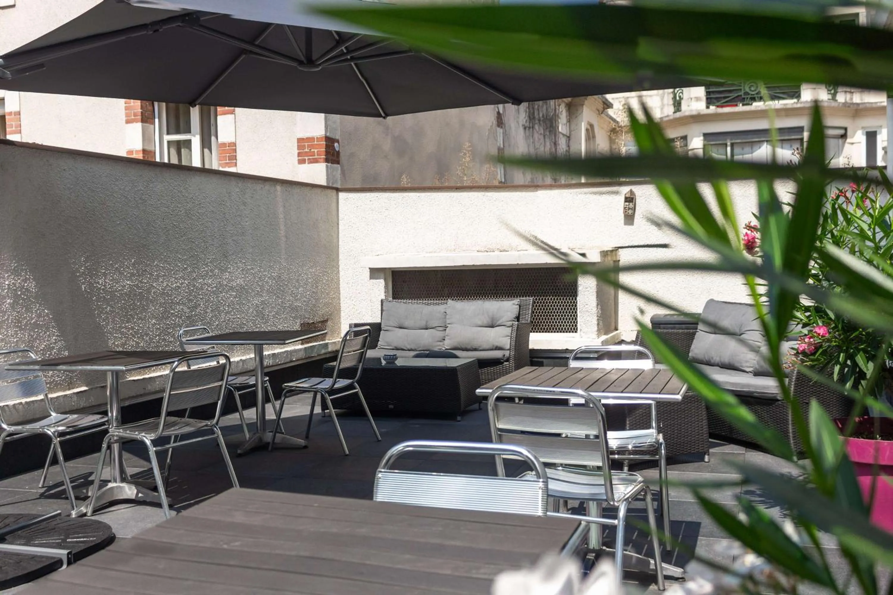 Property building in Best Western Plus l'Artist Hotel