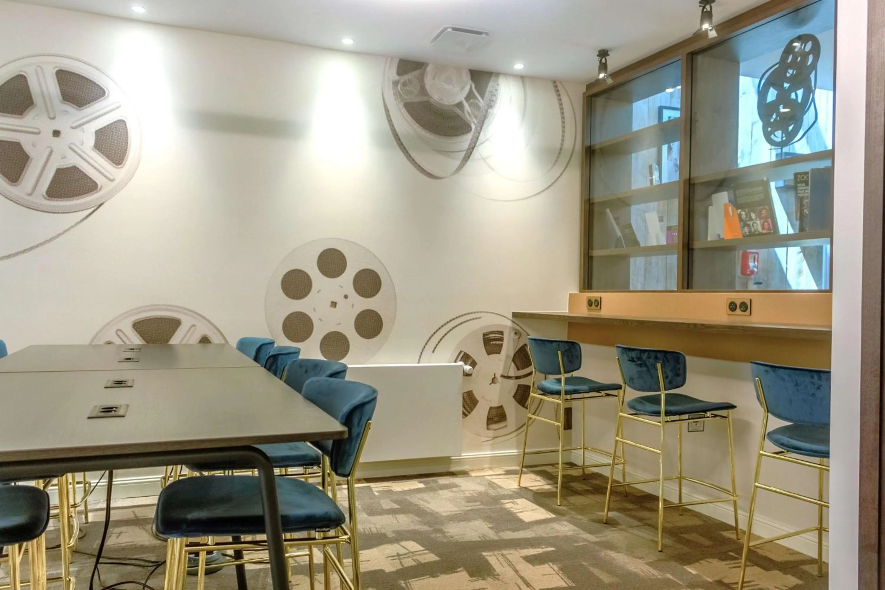 Business facilities in Best Western Plus l'Artist Hotel