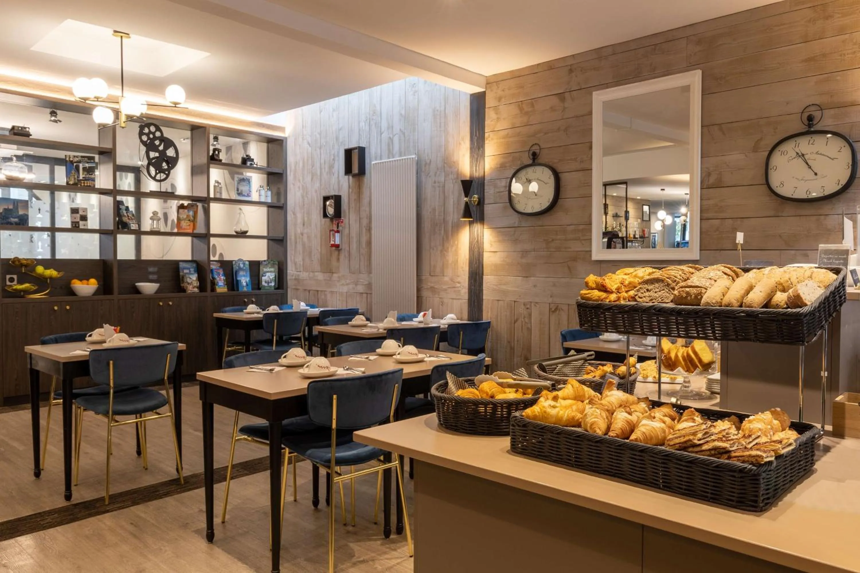 Restaurant/places to eat in Best Western Plus l'Artist Hotel