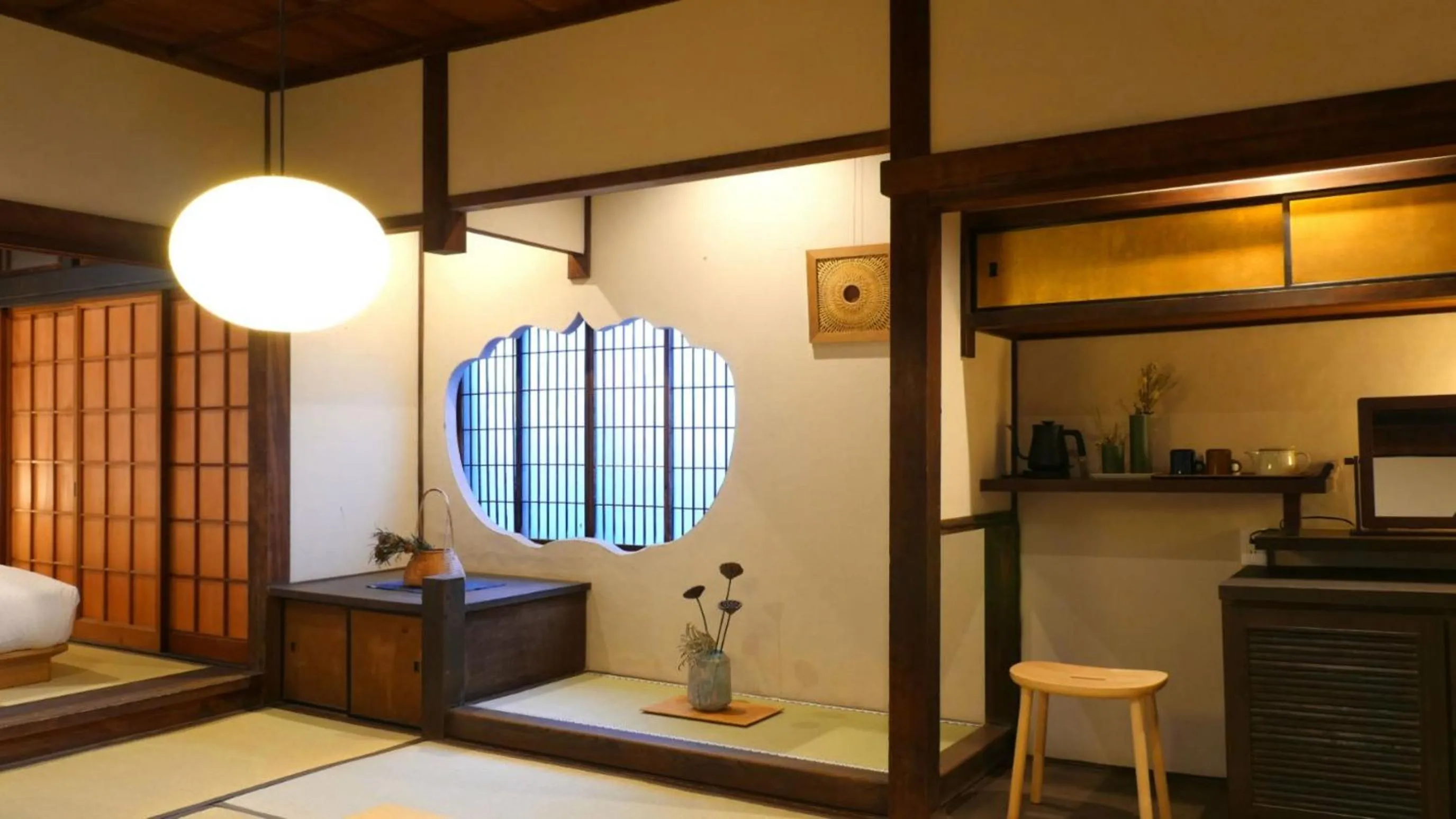 Photo of the whole room, Bed in NIPPONIA HOTEL Takehara Saltworks Town