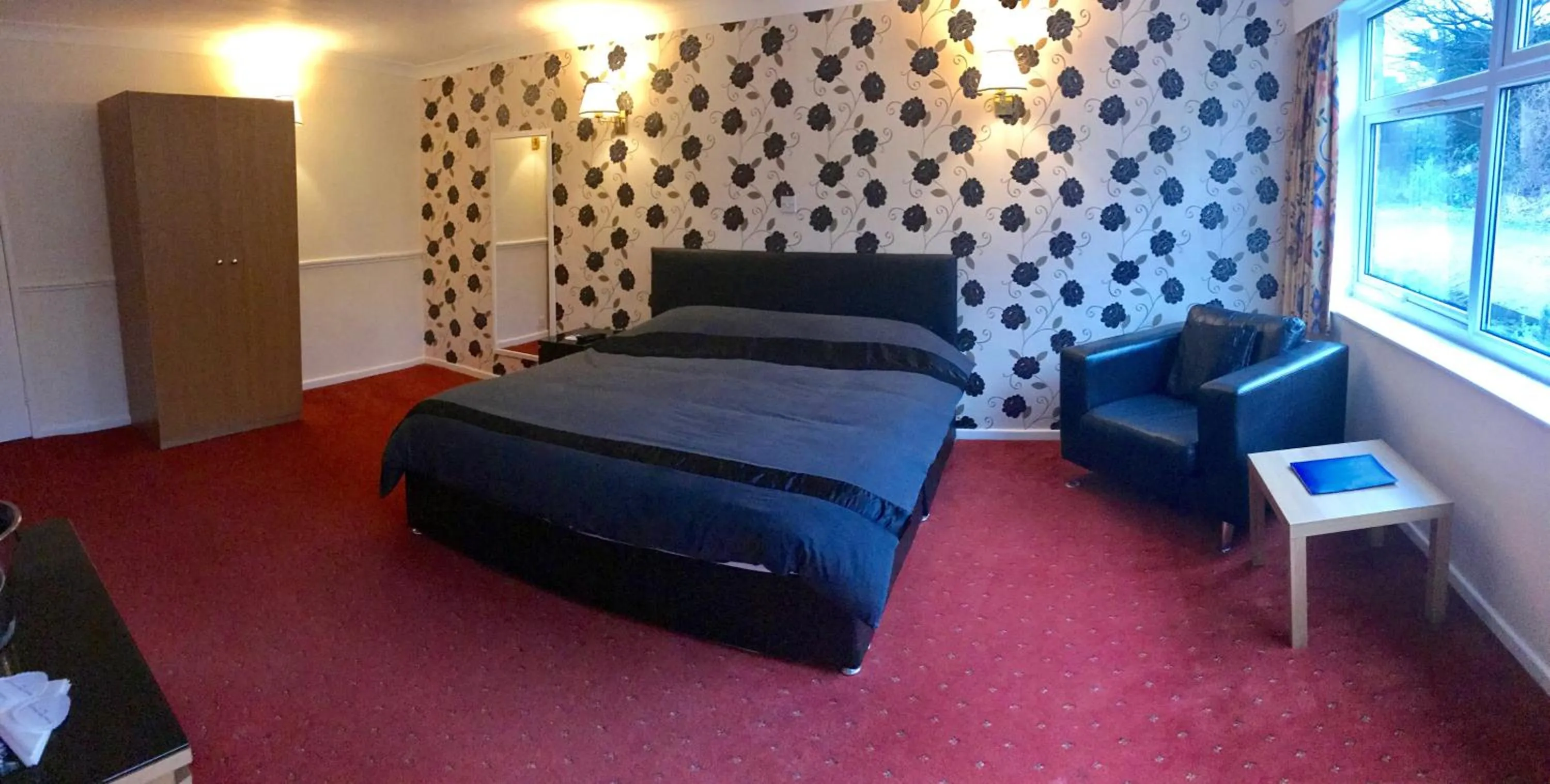 Bedroom, Bed in The Highfield Hotel