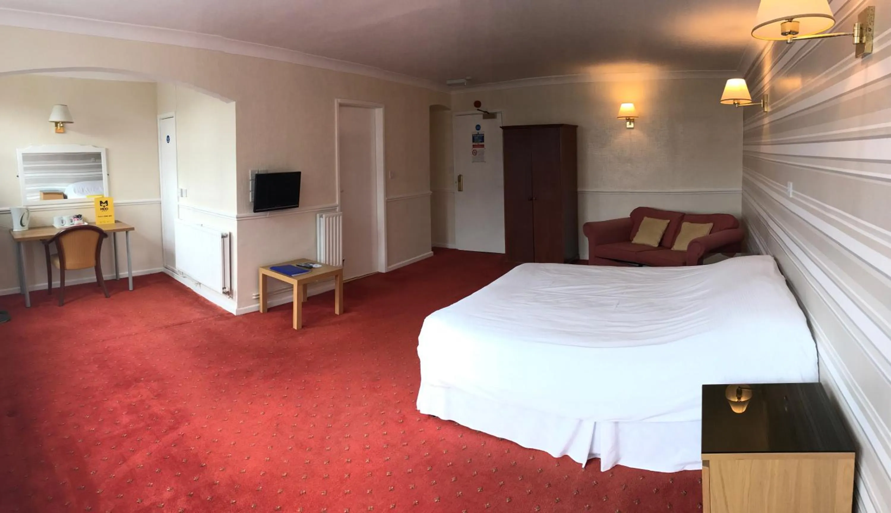 Bed in The Highfield Hotel