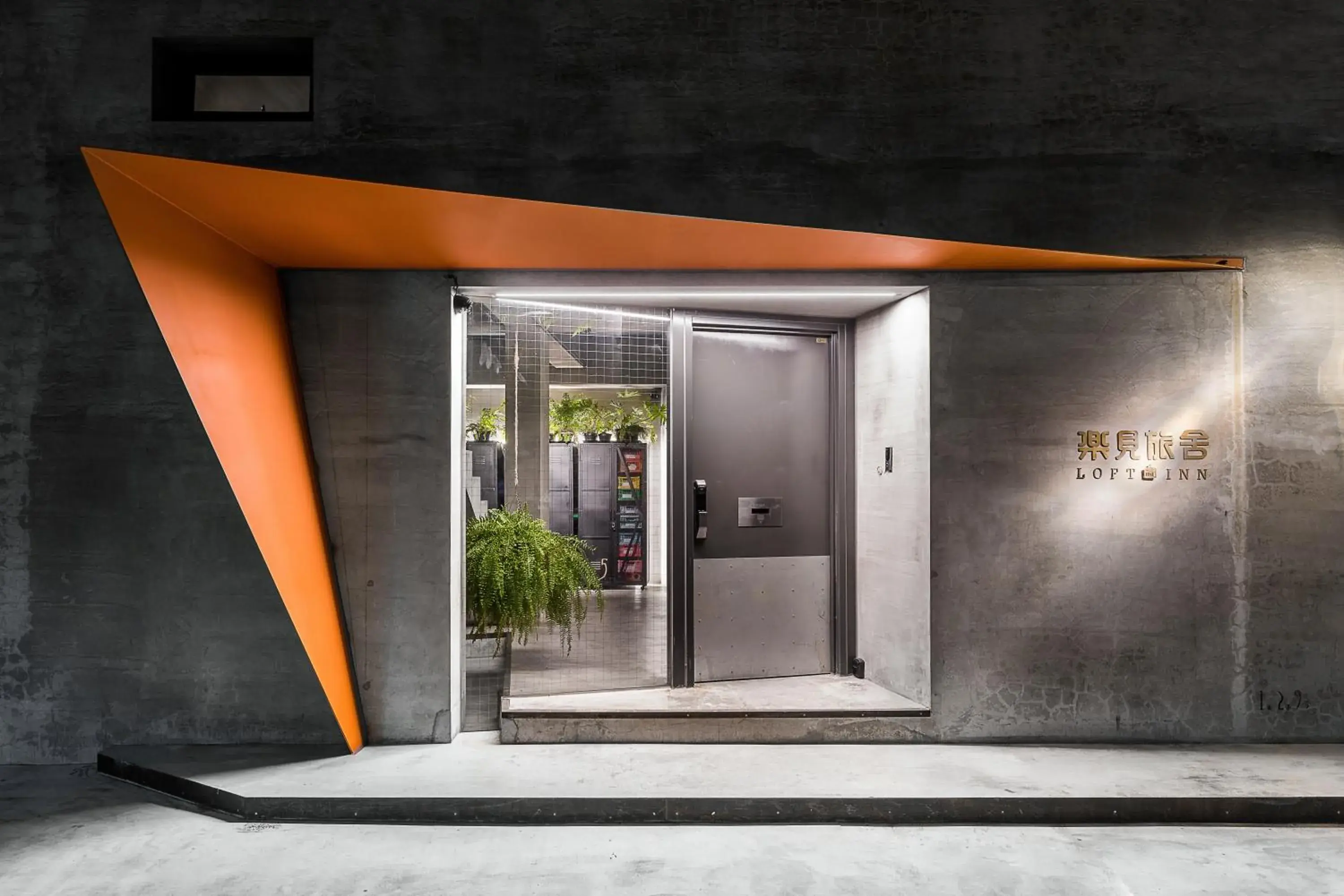 Facade/entrance in Loft Inn Facade/entrance in Loft Inn