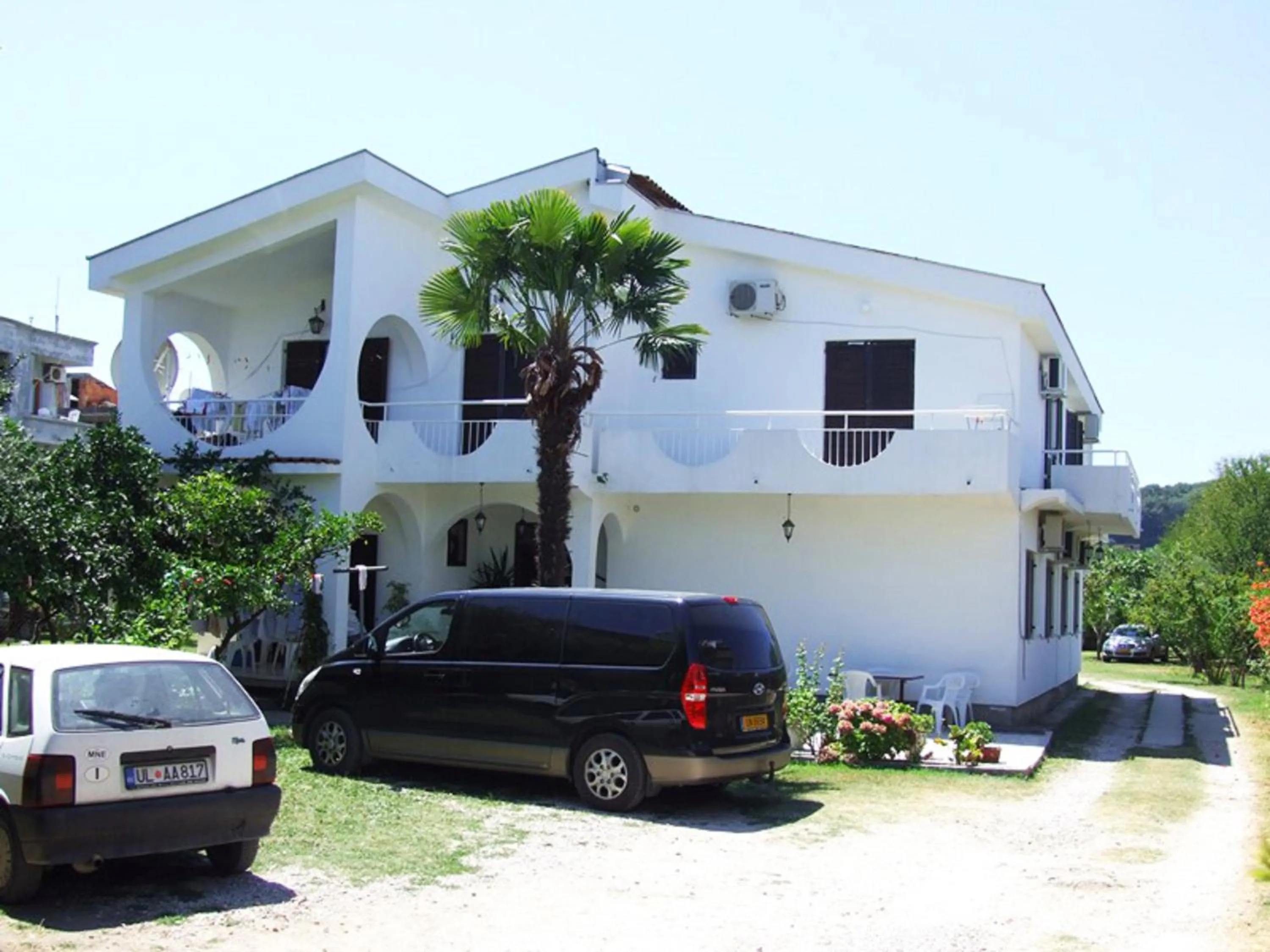 Facade/entrance in B&B Lovac