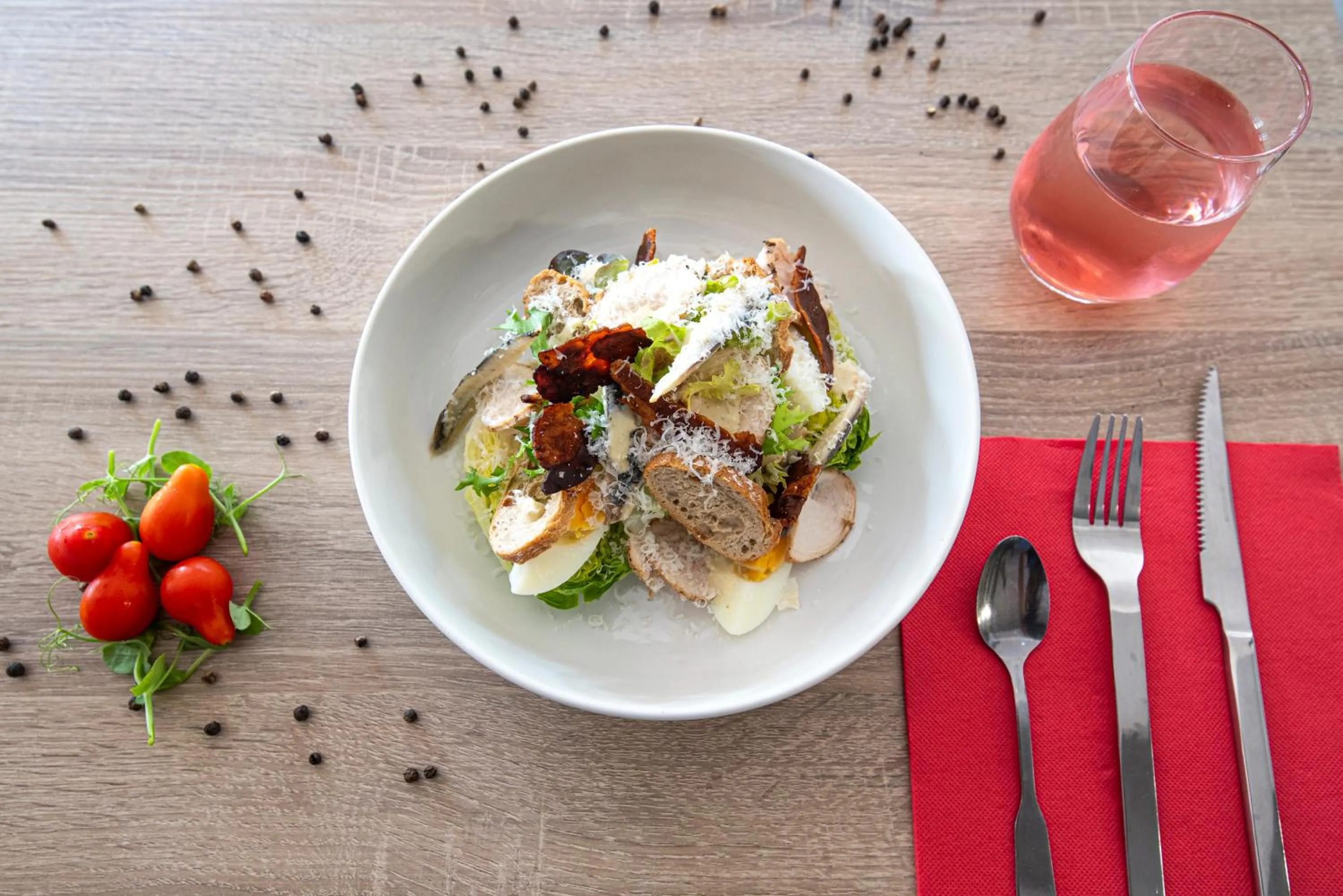 Restaurant/places to eat in Atoll Hotel Logis Angers, Beaucouzé