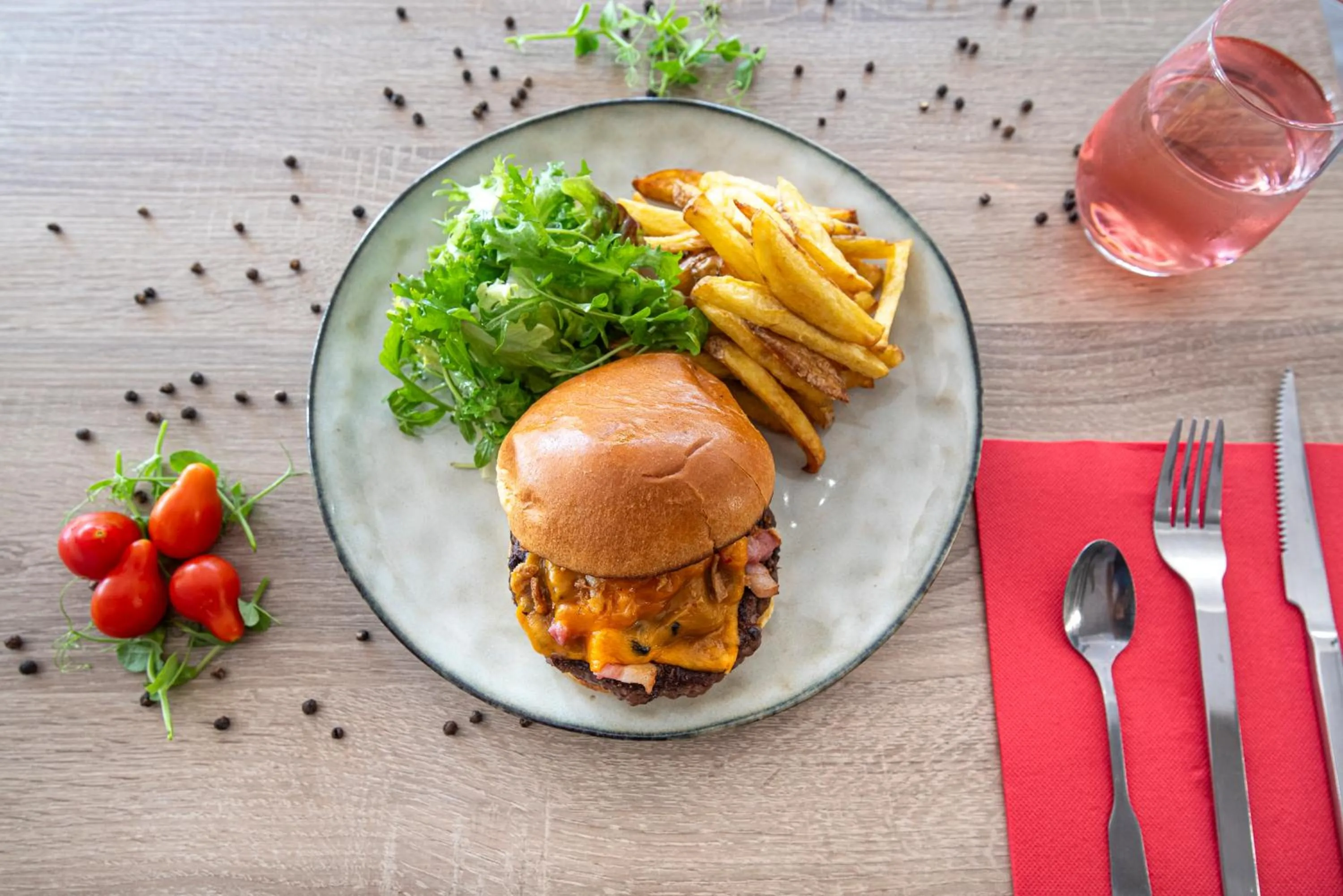 Restaurant/places to eat in Atoll Hotel Logis Angers, Beaucouzé