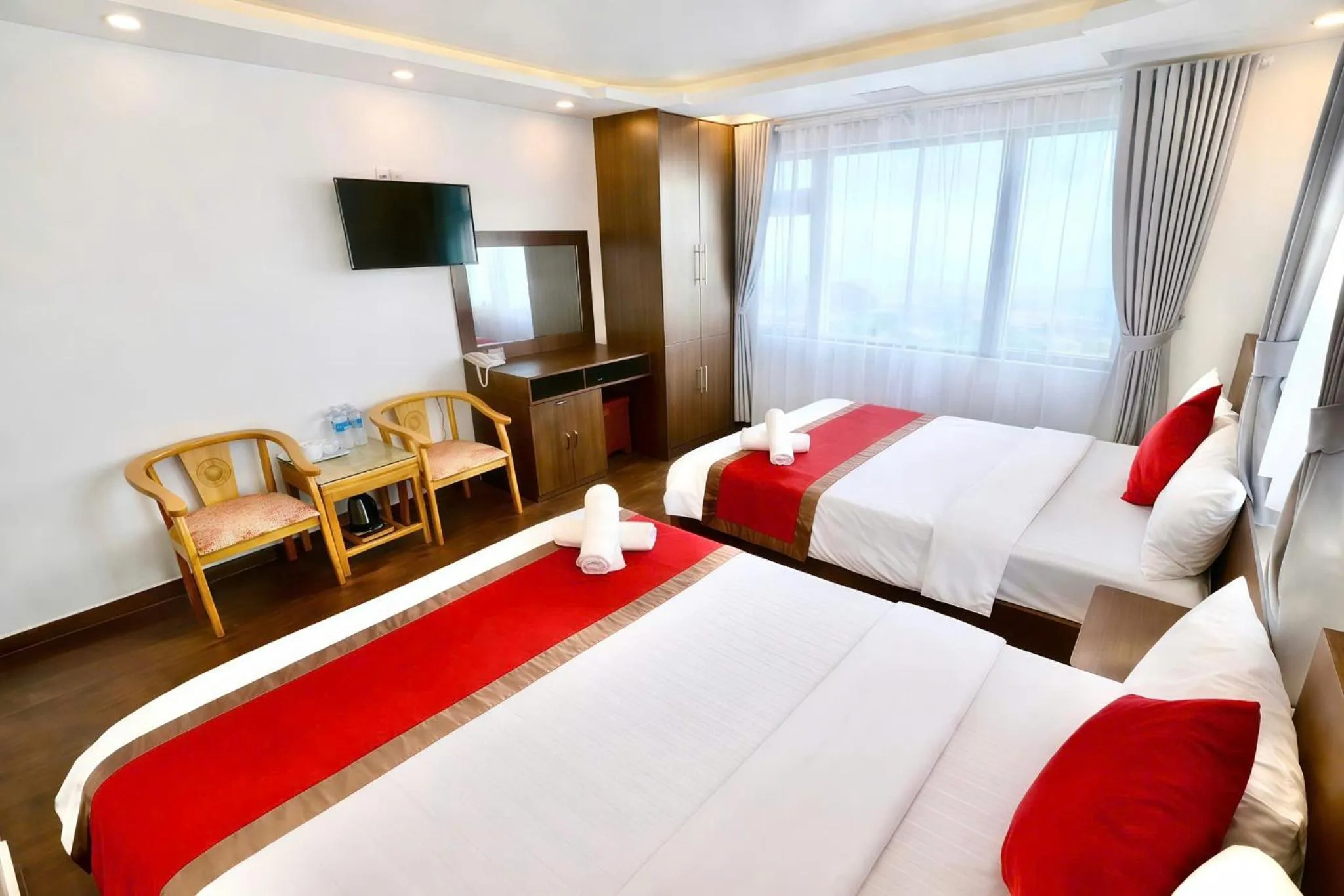 Photo of the whole room, Bed in Le Tuan Minh Hotel