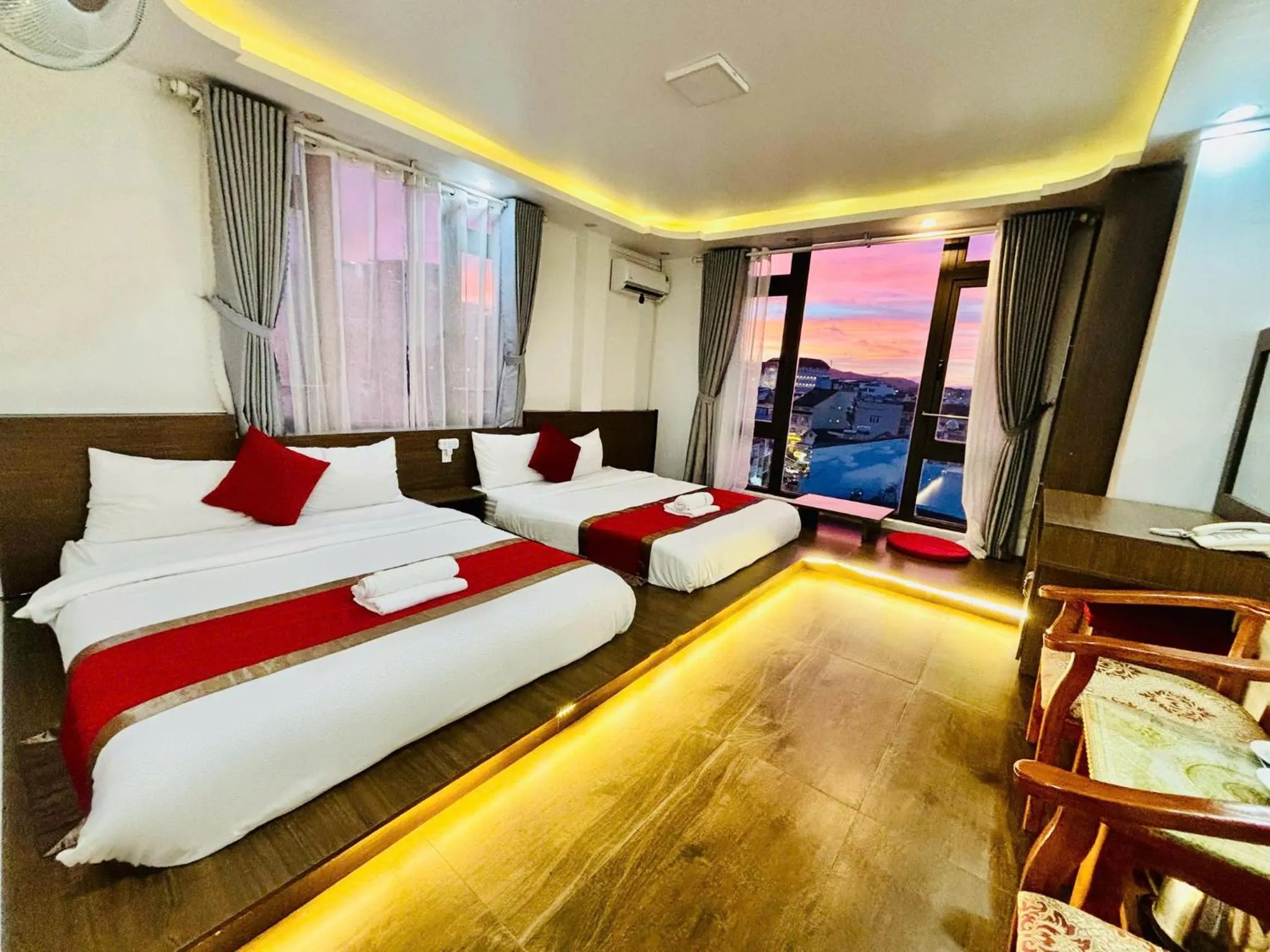 Photo of the whole room, Bed in Le Tuan Minh Hotel