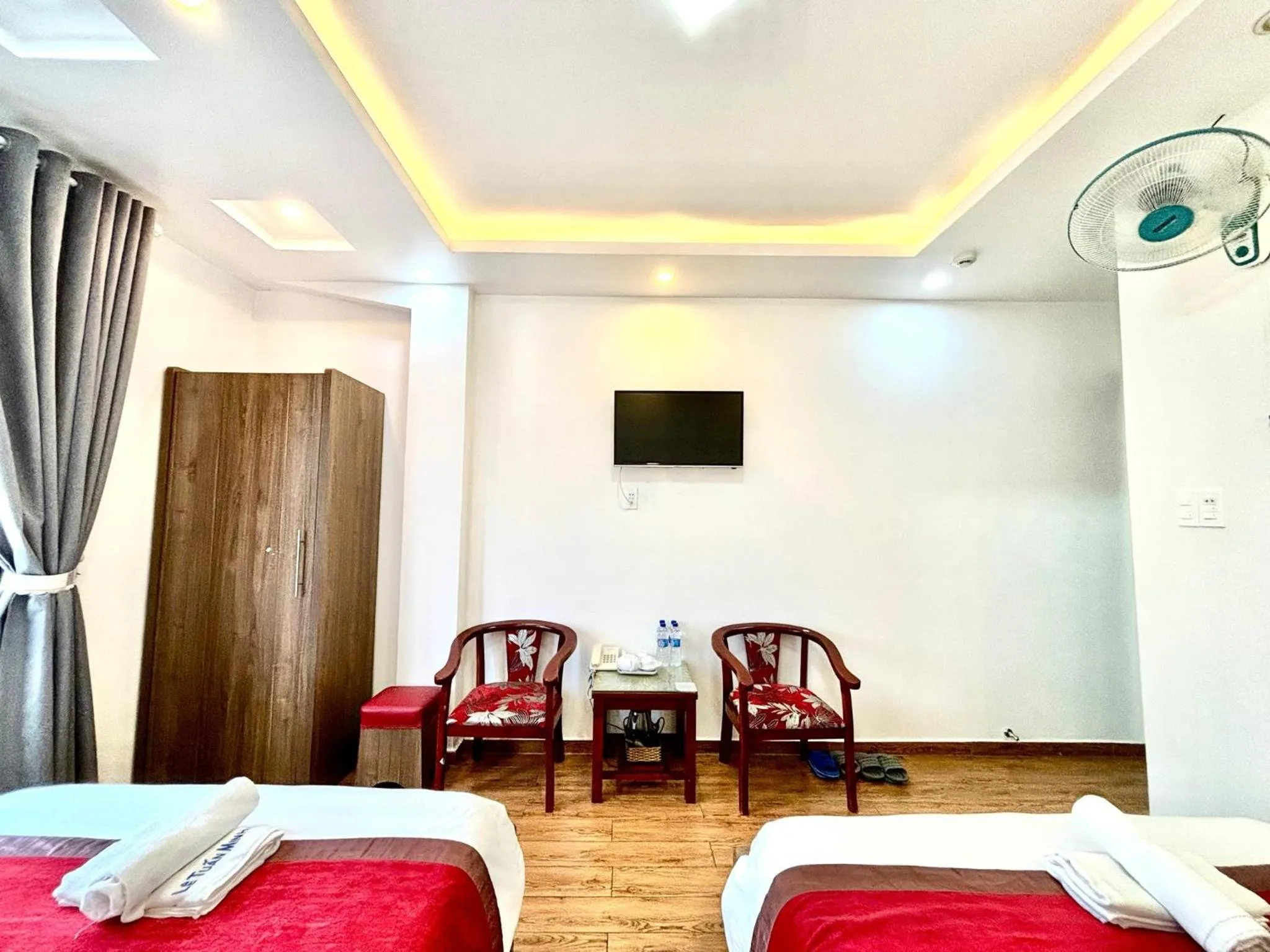 TV and multimedia, Bed in Le Tuan Minh Hotel