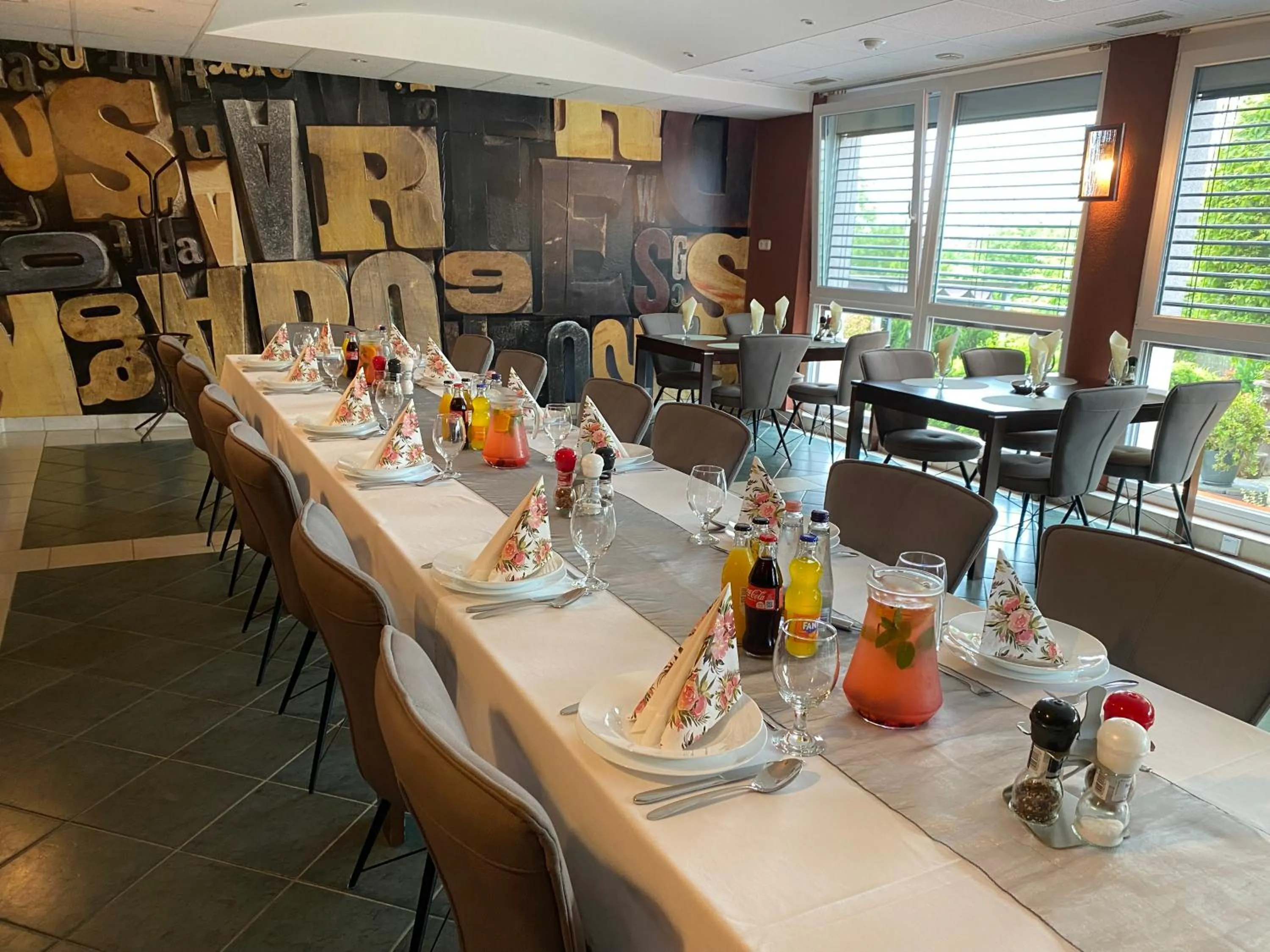 Restaurant/places to eat in Katalin Motel & Étterem