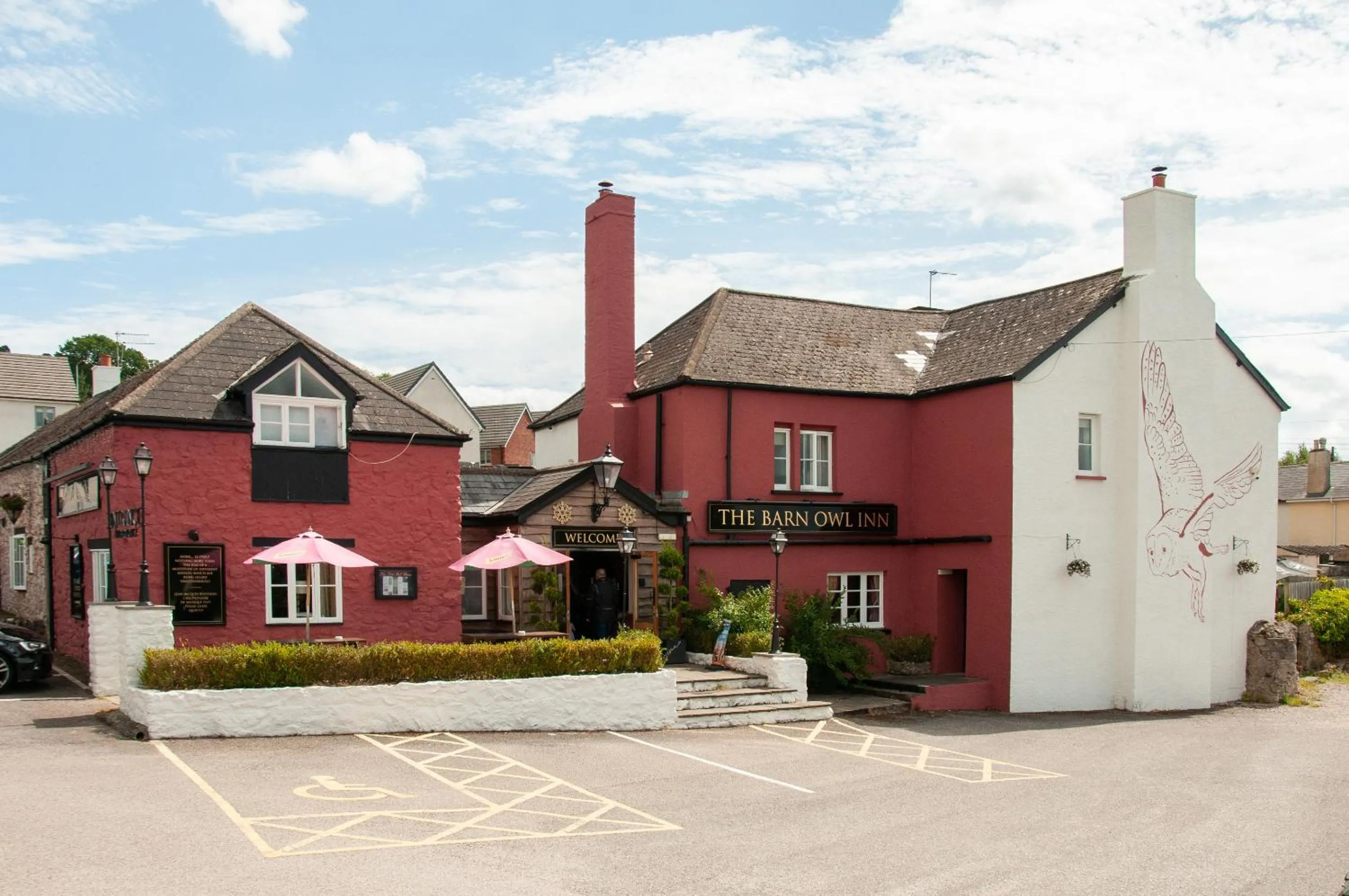 Property building in Barn Owl Inn