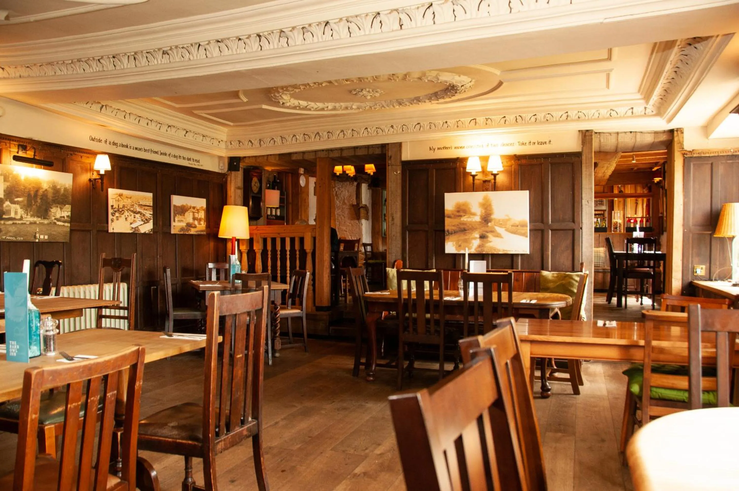 Dining area in Barn Owl Inn