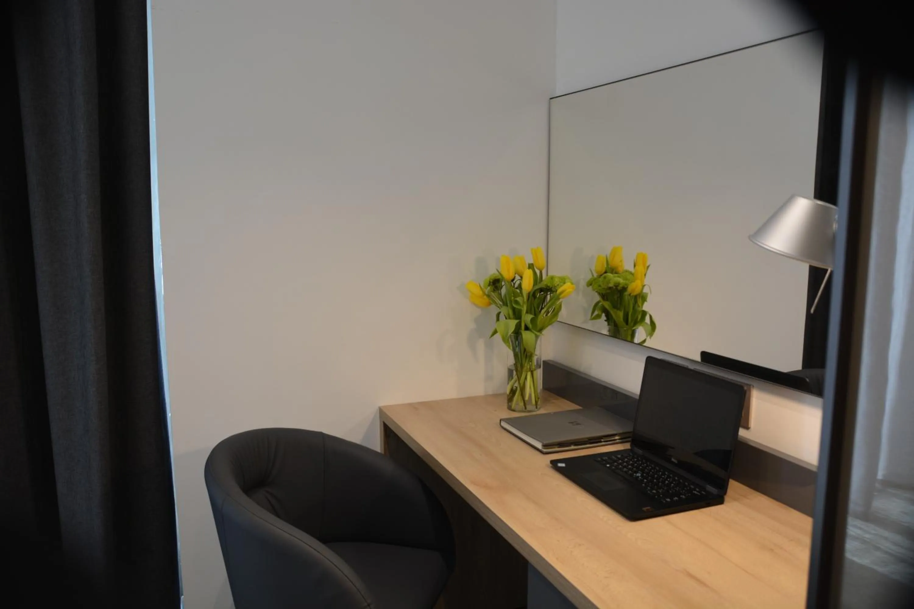 Business facilities in Swiss-Belboutique Bneid Al Gar Kuwait