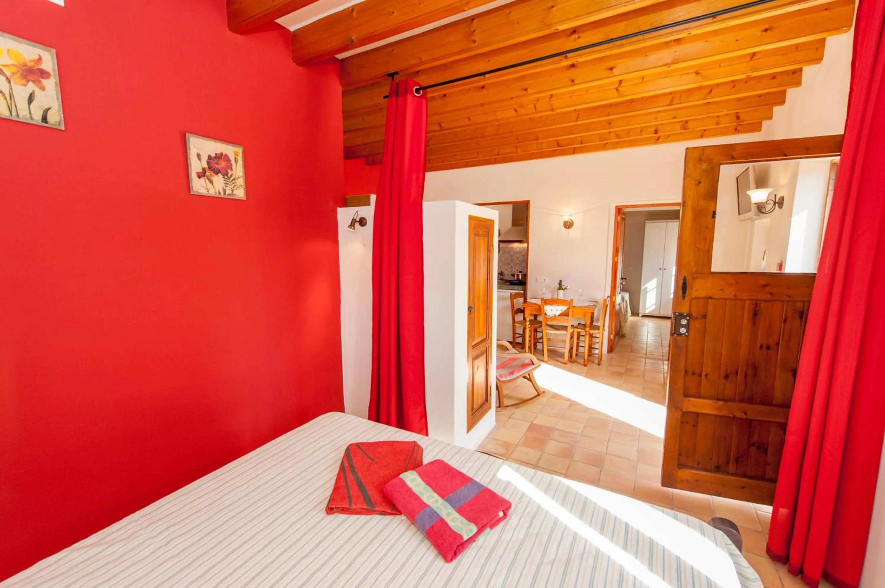 Photo of the whole room, Bed in Finca Hotel Ses Cases Noves