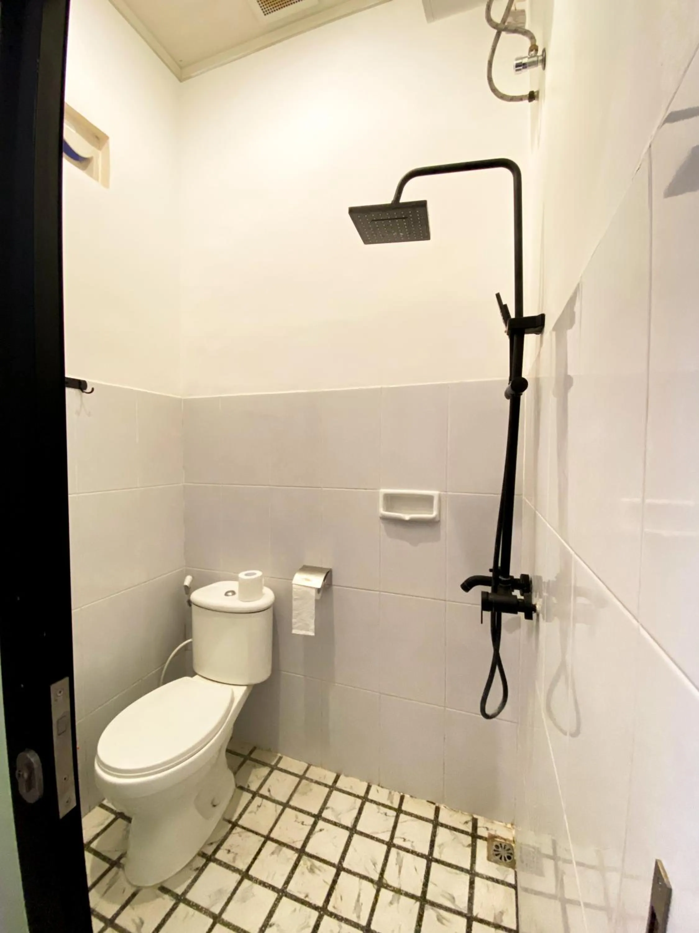 Bathroom in ALA Hostel