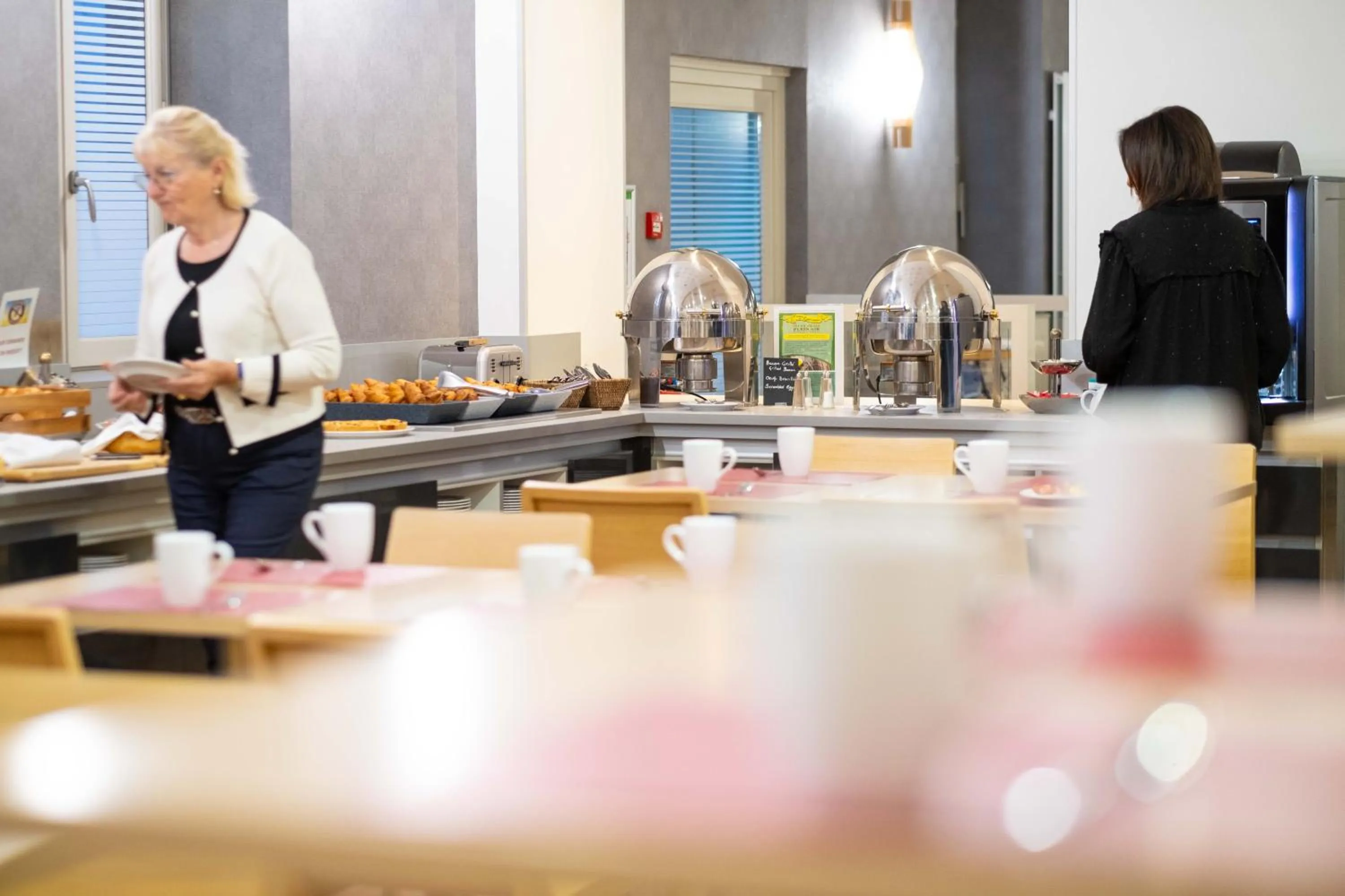 Restaurant/places to eat in LOGIS Hôtel de Bourgogne - Mâcon