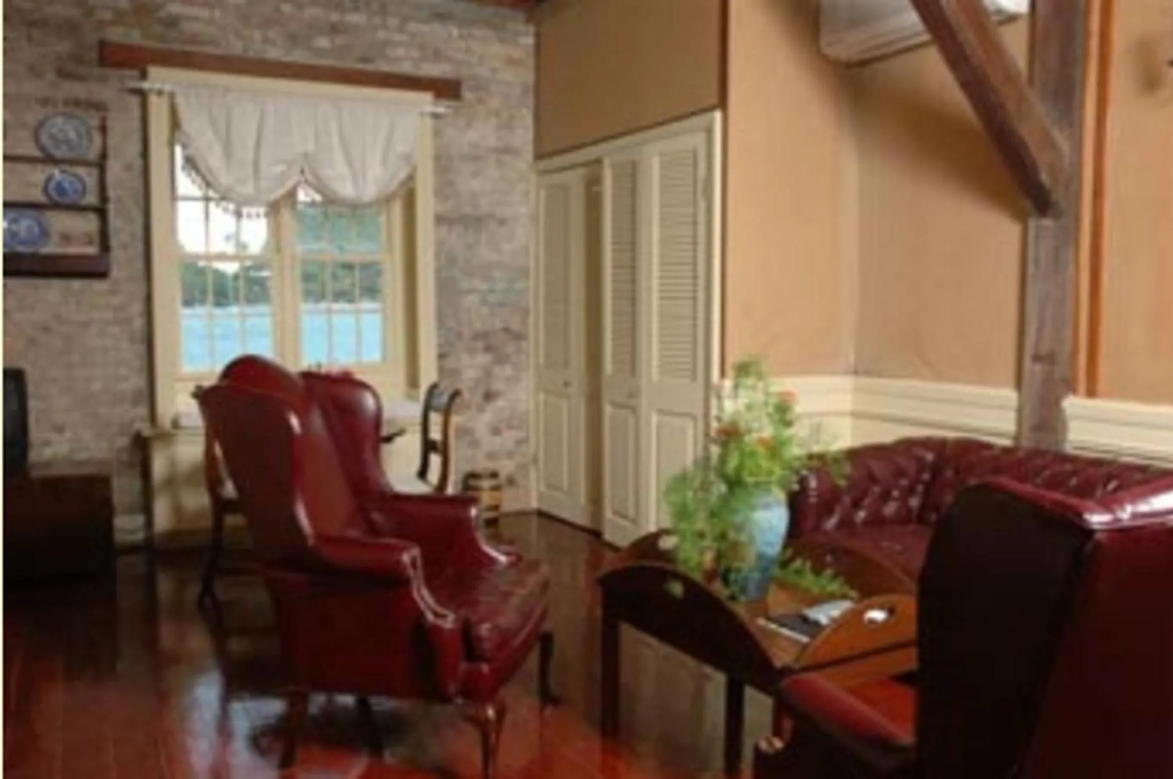 Living room in Copper and Lumber Store Hotel