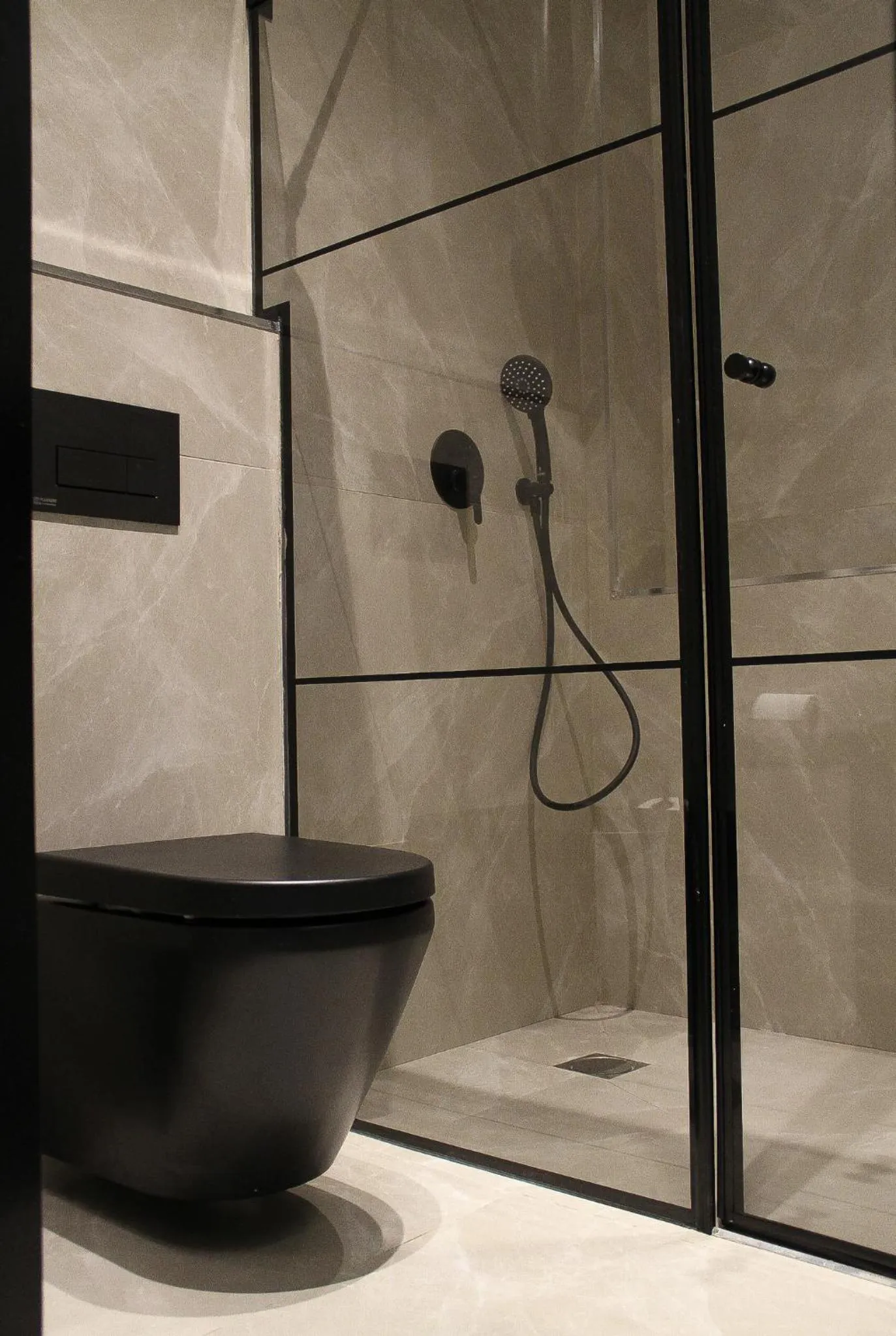 Shower in Jaffo Tel-Aviv King Gallery Boutique Hotel