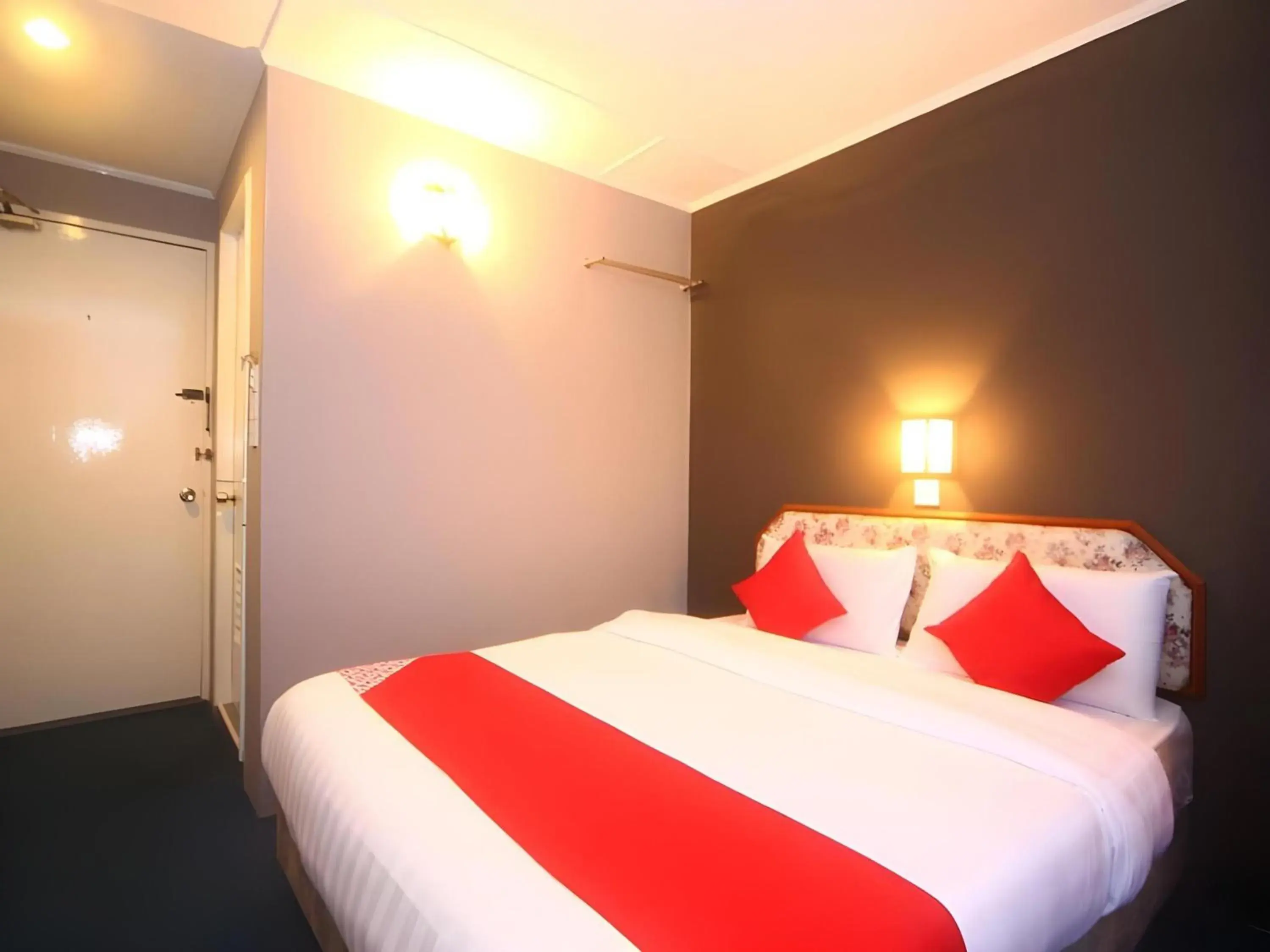 Photo of the whole room in Hotel O Lutana Photo of the whole room in Hotel O Lutana