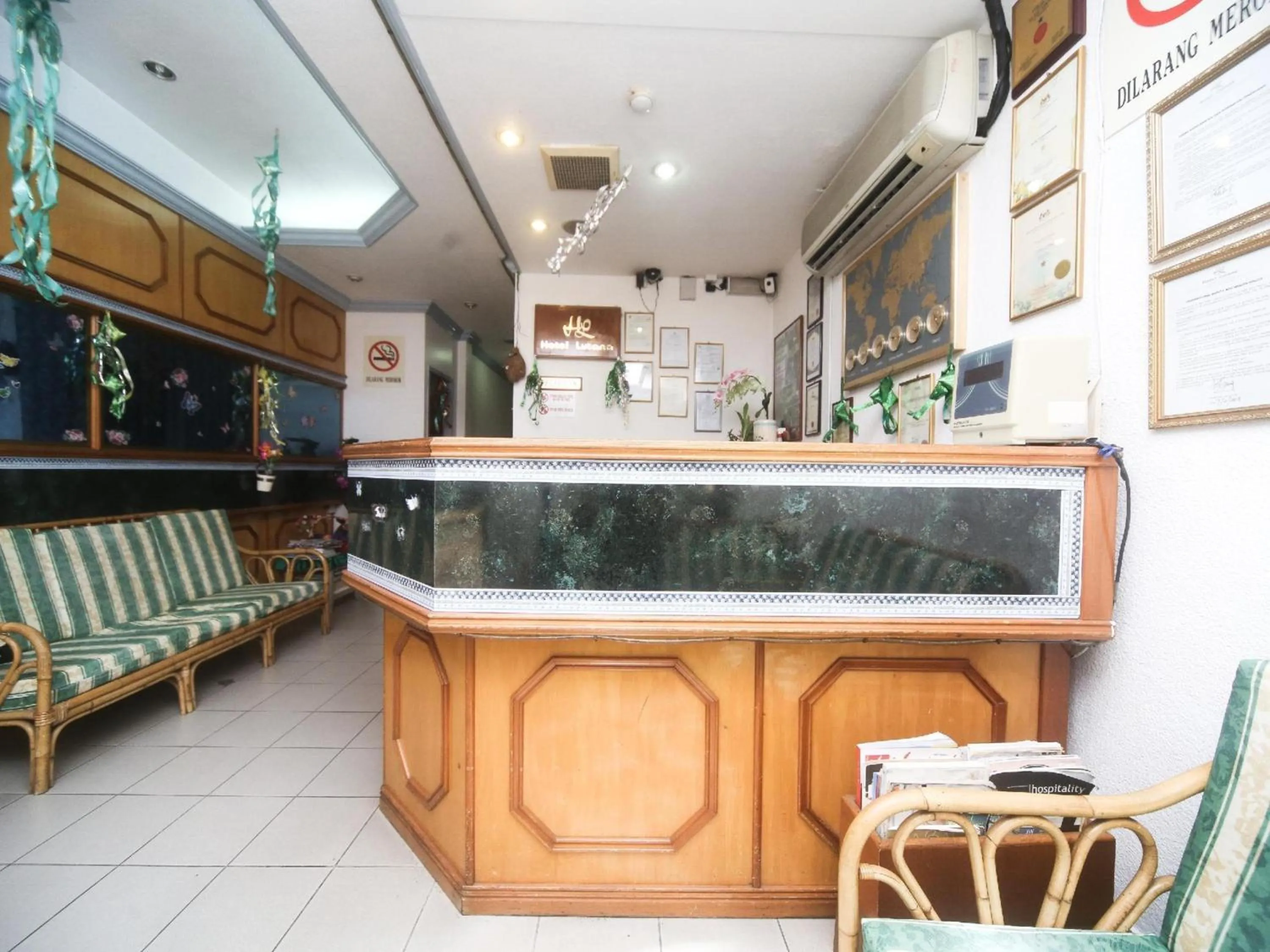 Lobby or reception in Hotel O Lutana