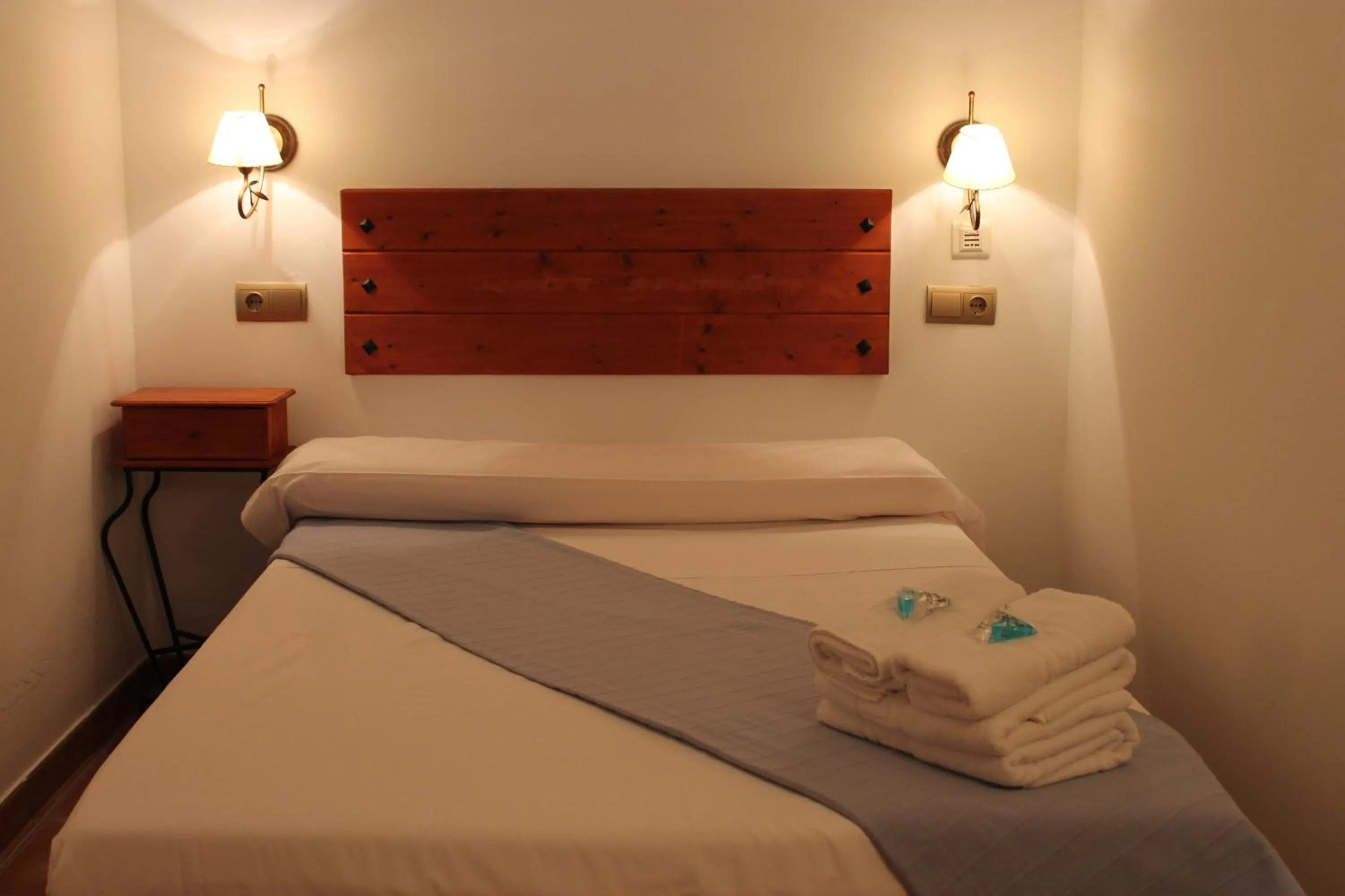 Bed in Hostal Amantes De Teruel