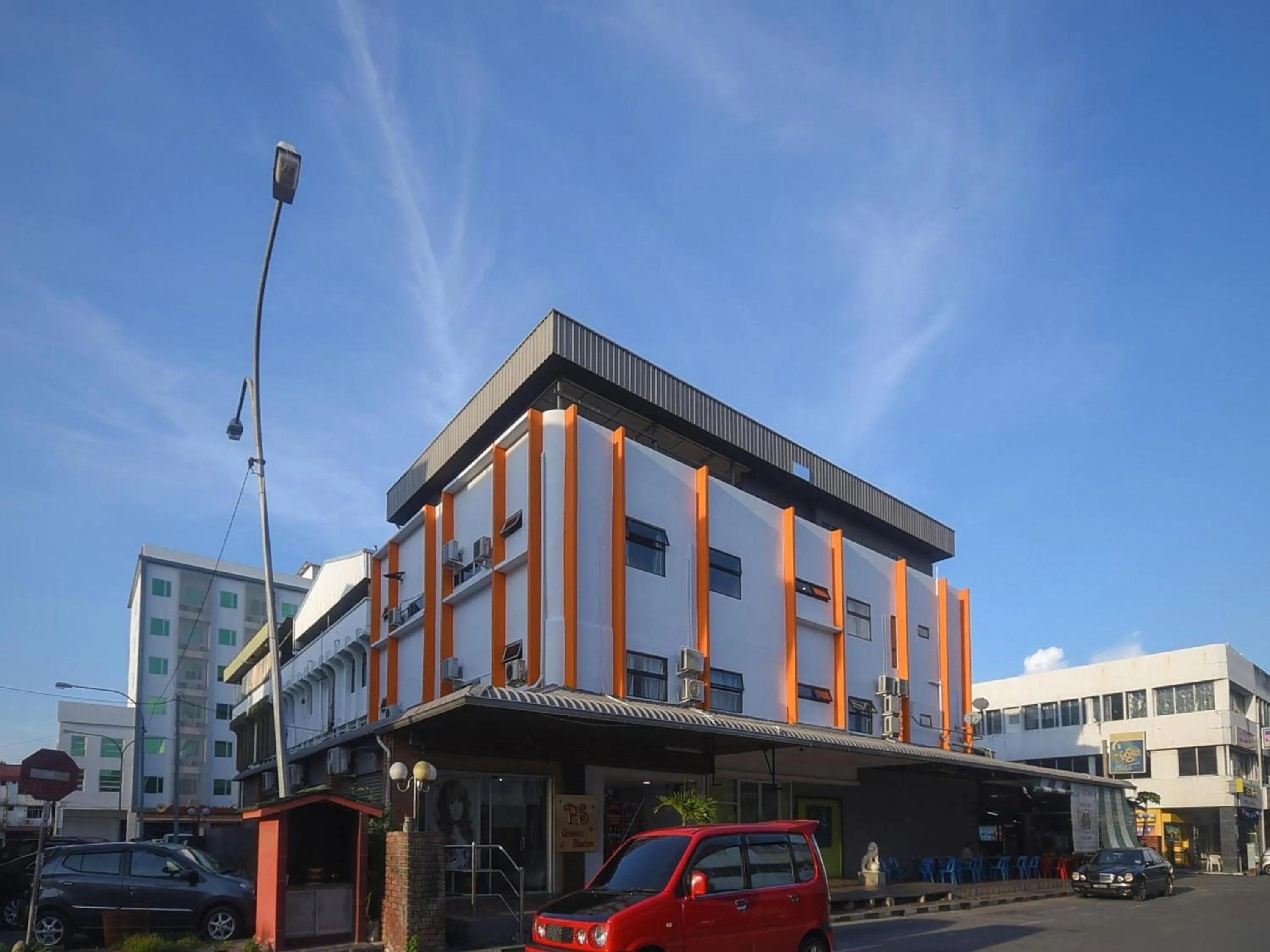 Property building in Hotel O agon Inn