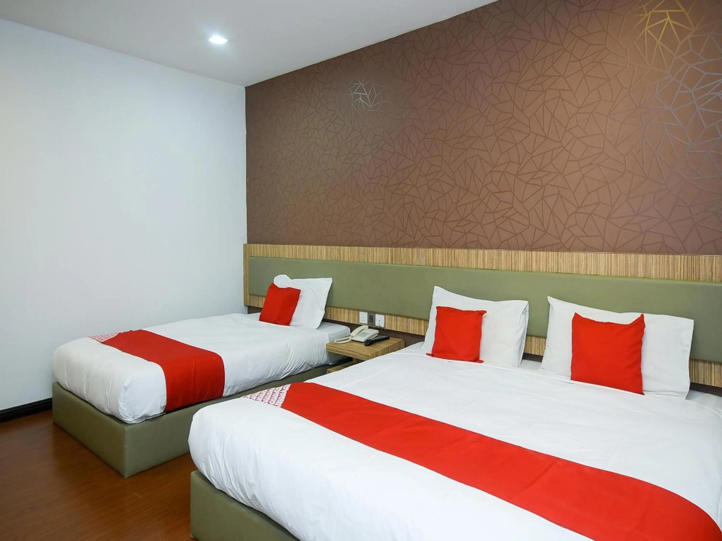 Photo of the whole room in Hotel O agon Inn